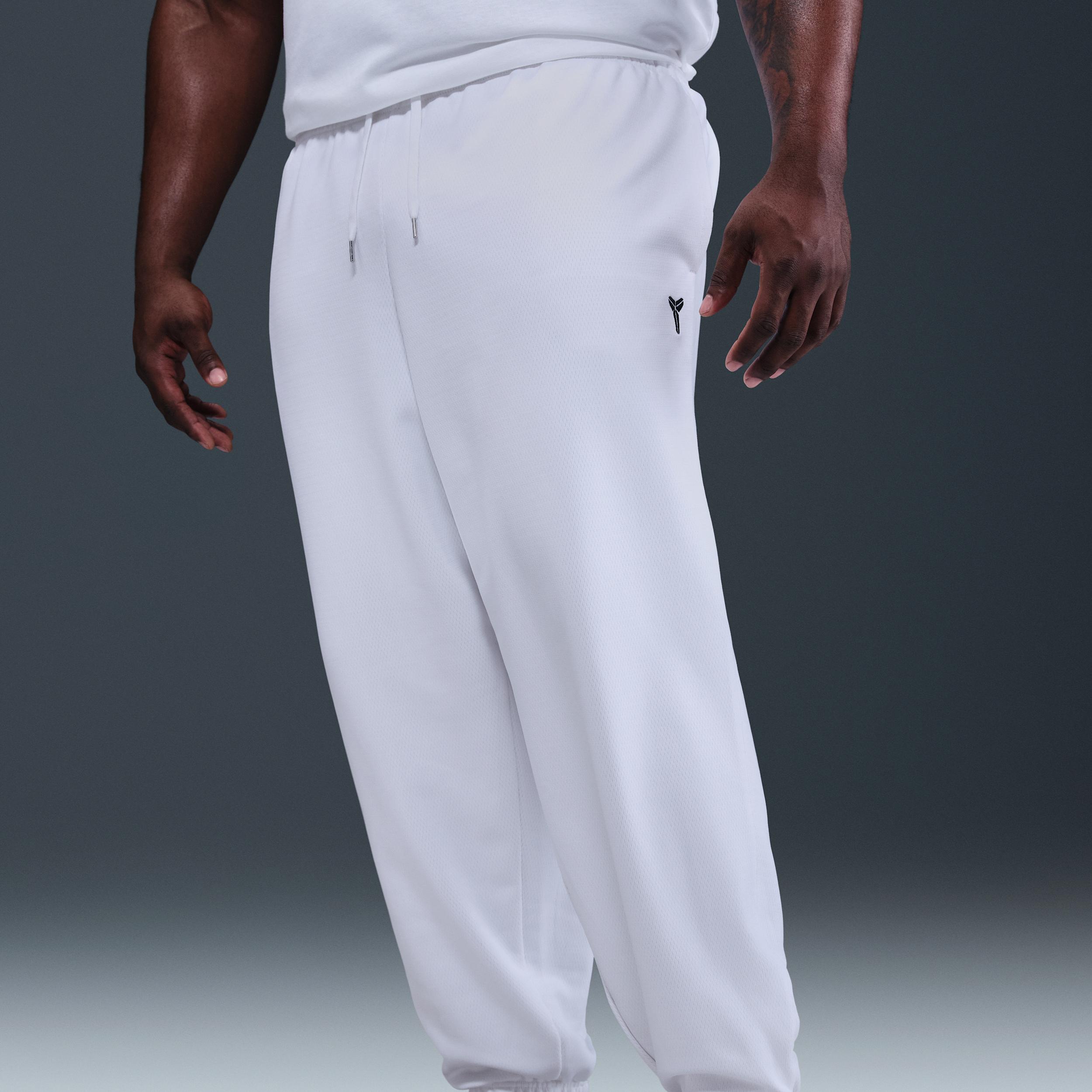 Nike Men's Kobe Therma-FIT Basketball Pants Product Image