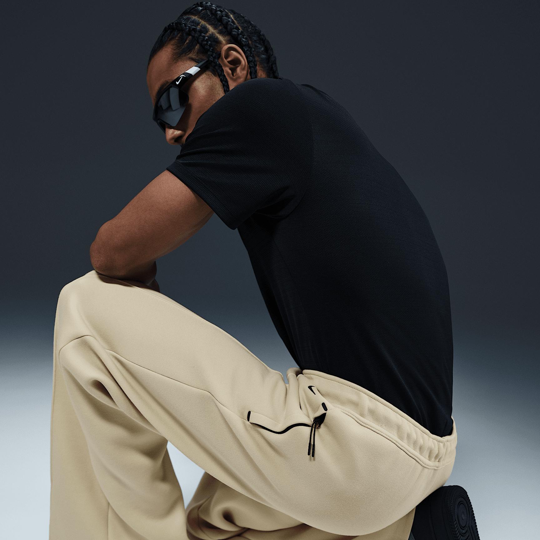 Nike Men's Tech Wide-Leg Fleece Pants Product Image