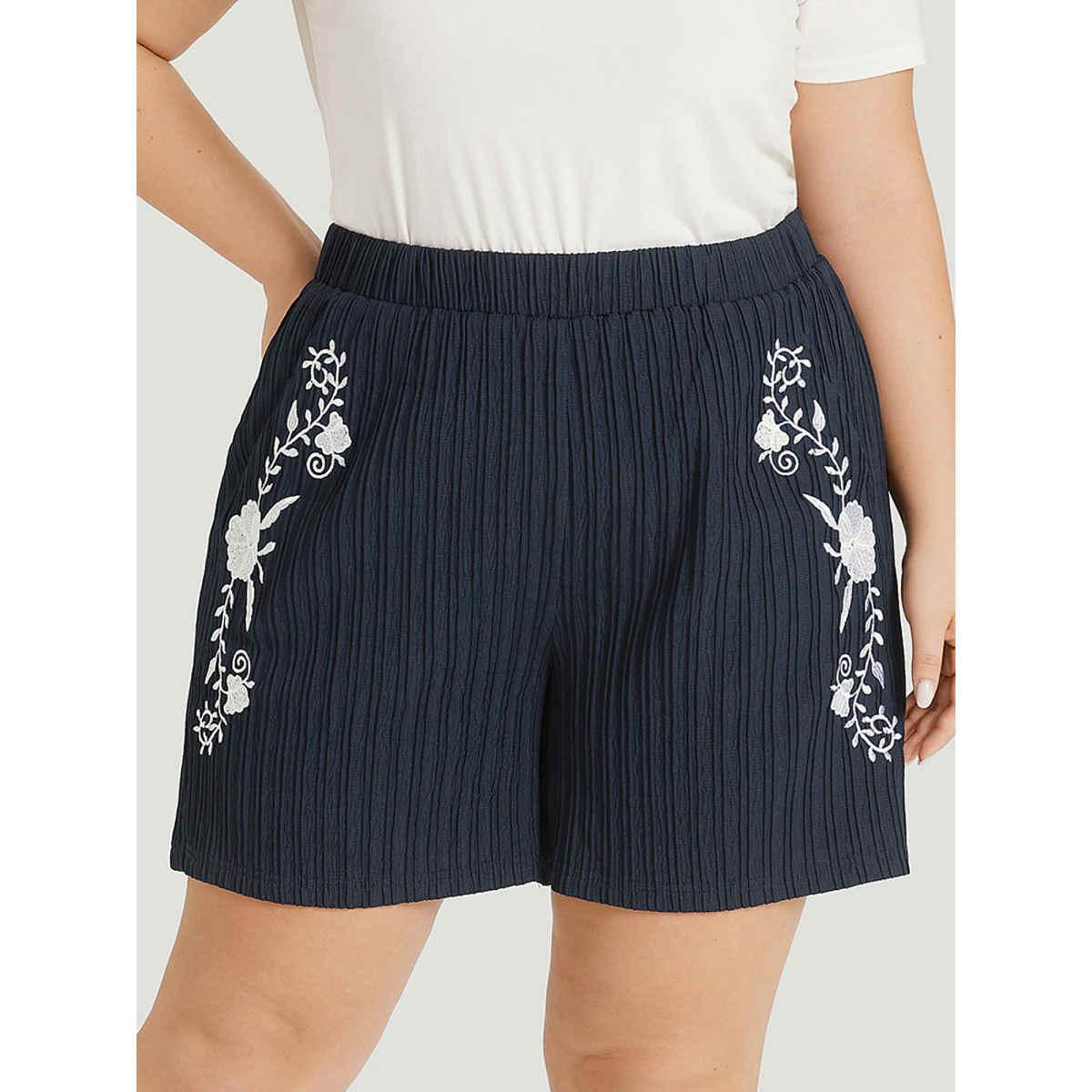 Plus Size Floral Embroidered Textured Stretchy Waist Shorts Women Midnight Casual Bodycon Casual Shorts BloomChic 18-20/2X Product Image