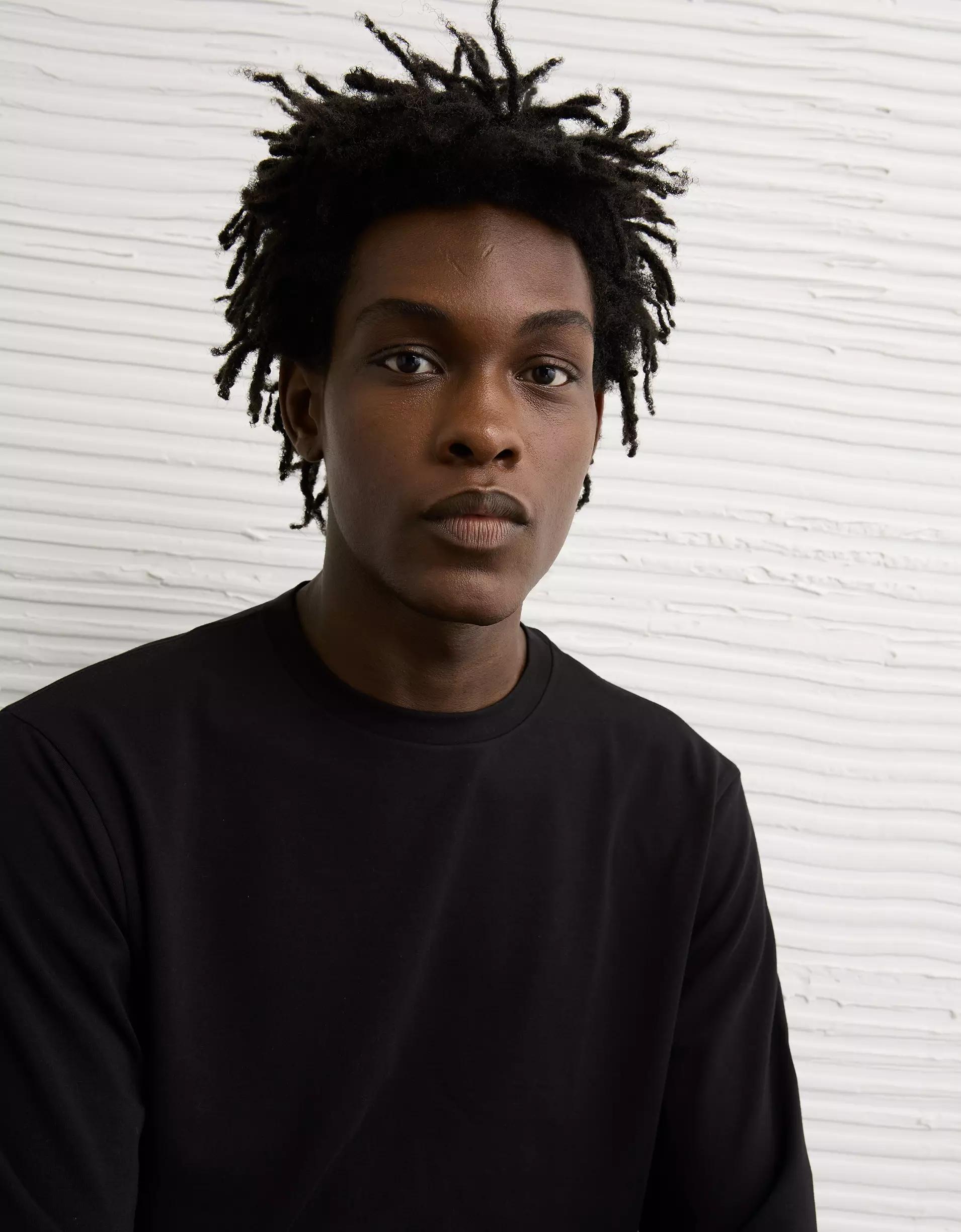 AE 24/7 Long-Sleeve Training T-Shirt Product Image