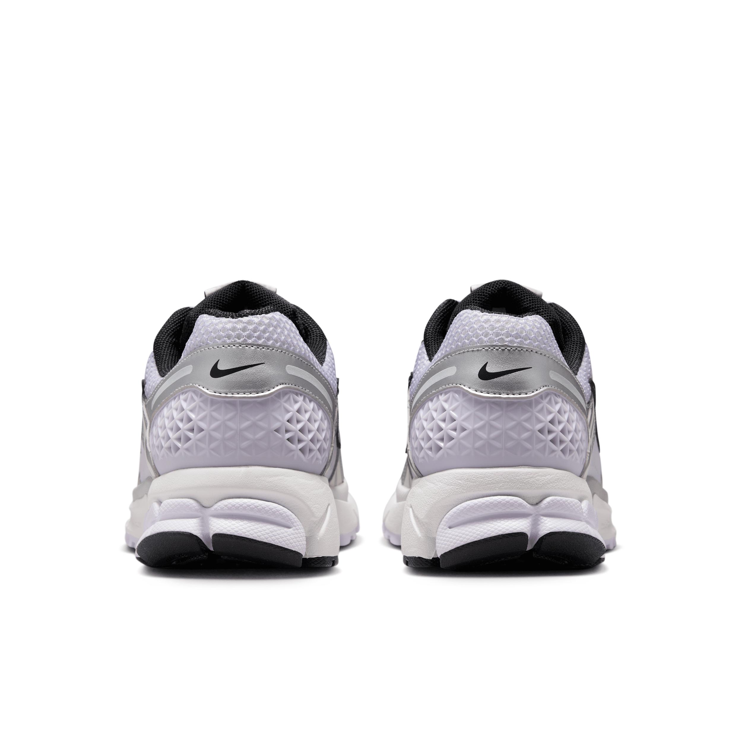 Nike Womens Zoom Vomero 5 Shoes | IB7253-500 Product Image