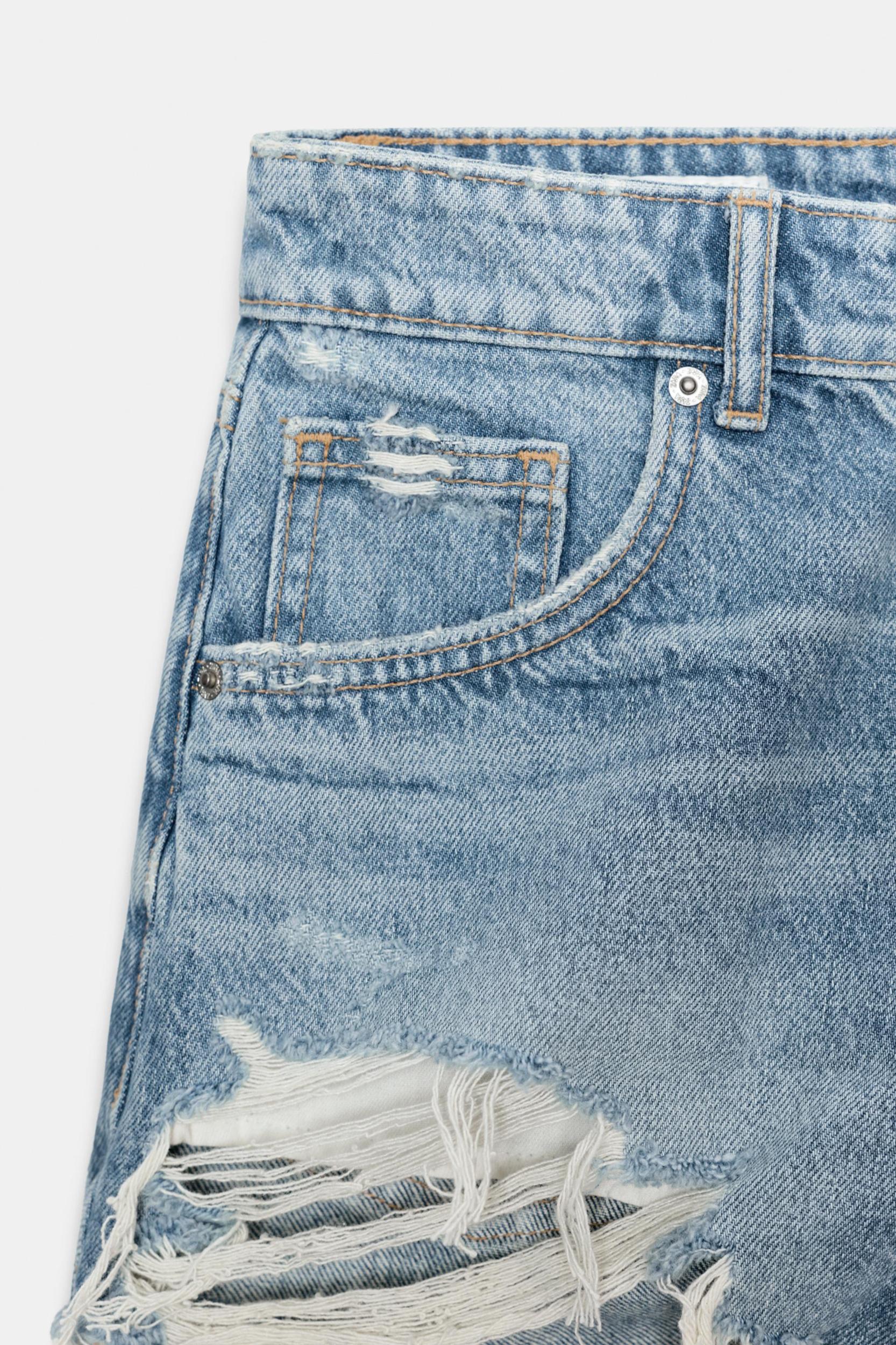 CURVED HIGH-WAISTED DENIM SHORTS Product Image