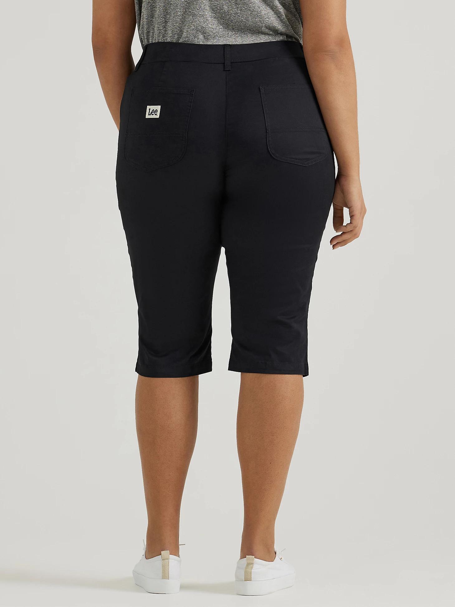 Women's Ultra Lux Comfort with Flex-to-Go Relaxed Fit Utility Skimmer (Plus) | Women's Capris & Crops | Lee® Product Image