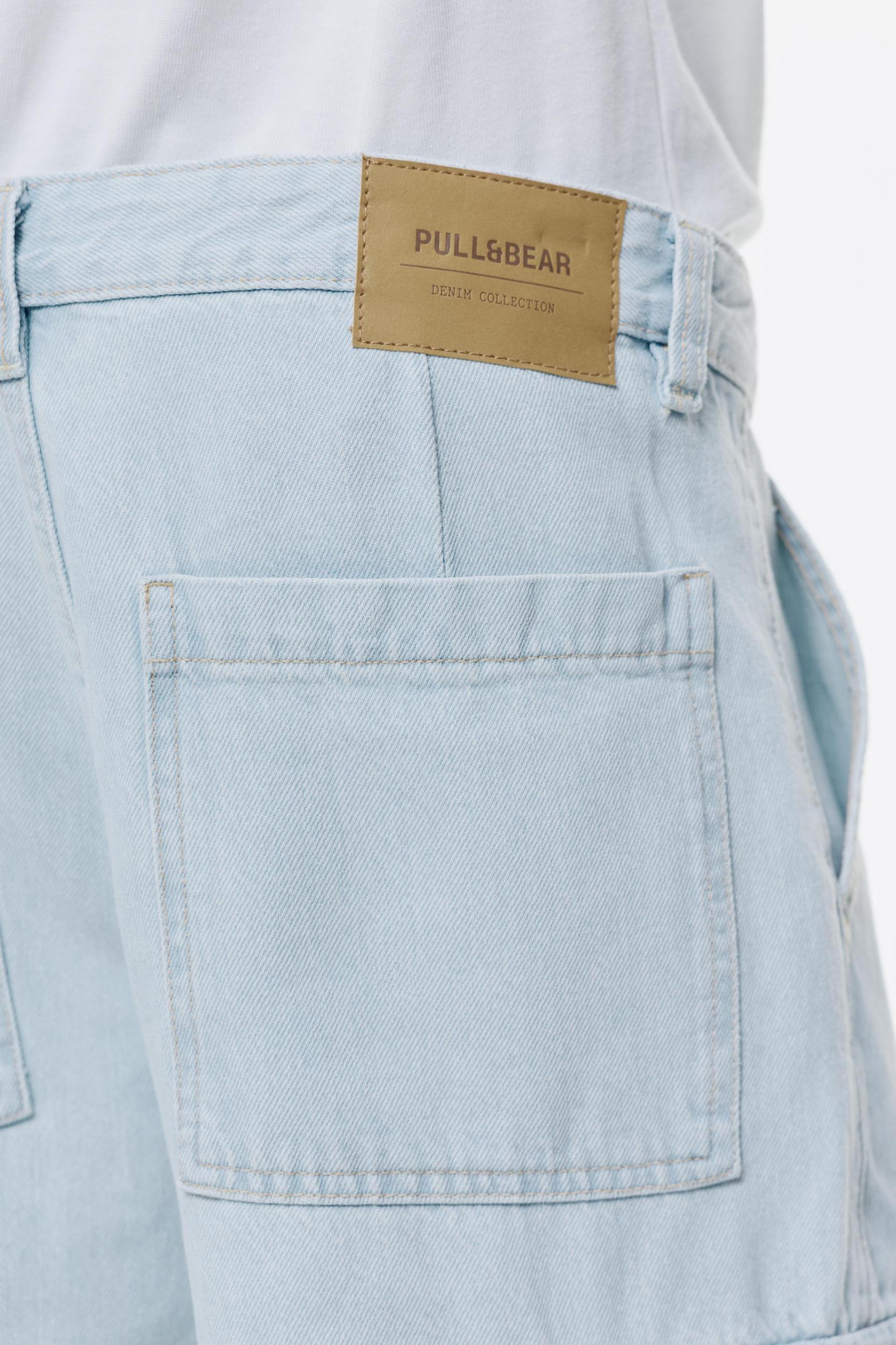 Baggy cargo jeans Product Image