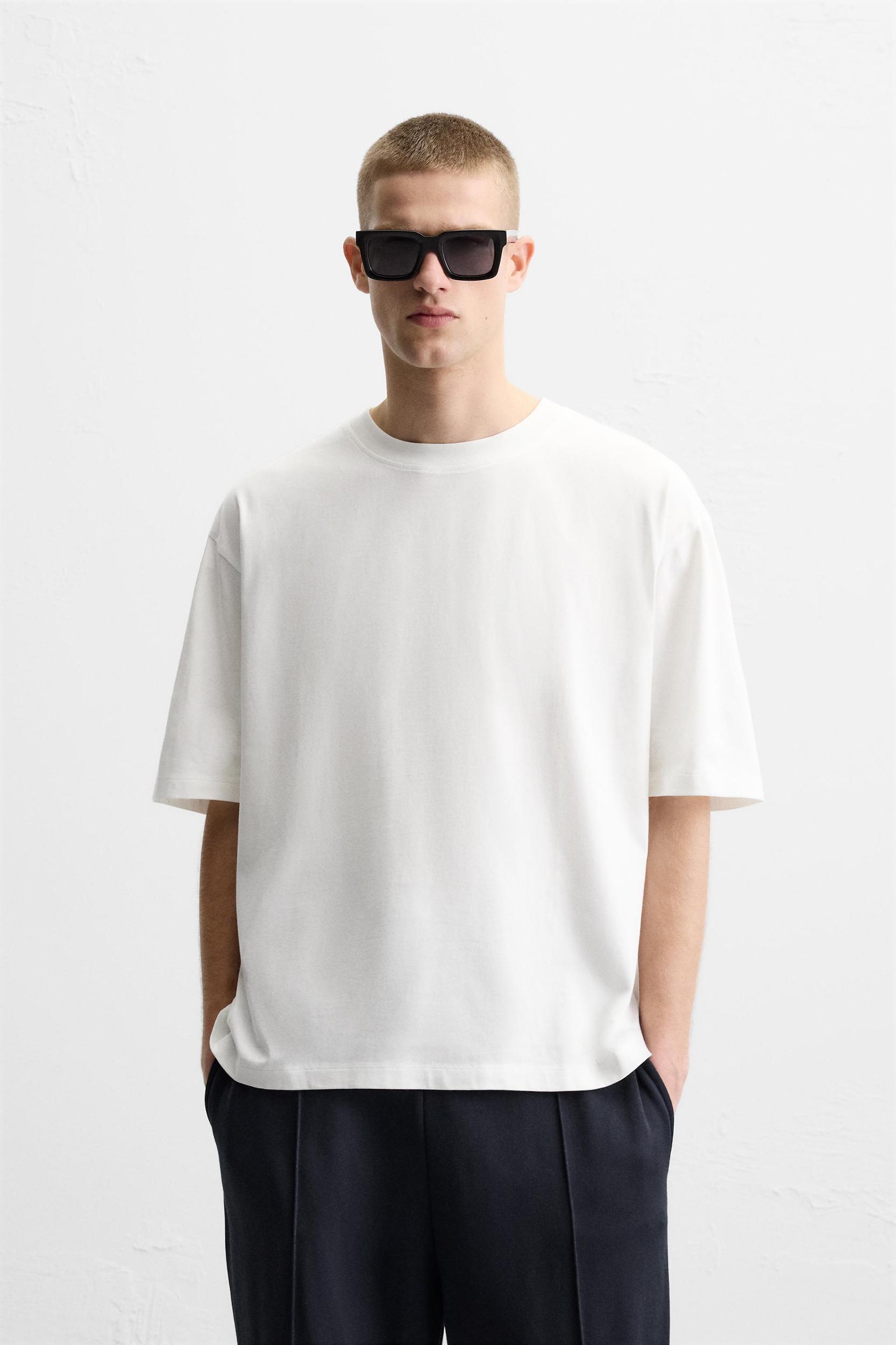 CONTRAST STRIPE T-SHIRT Product Image