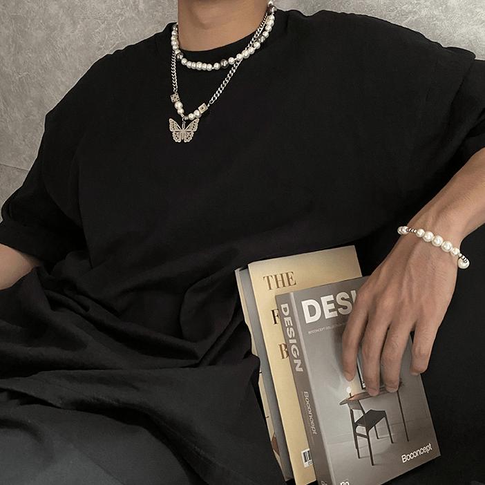 WHITE PEARL NECKLACE Product Image