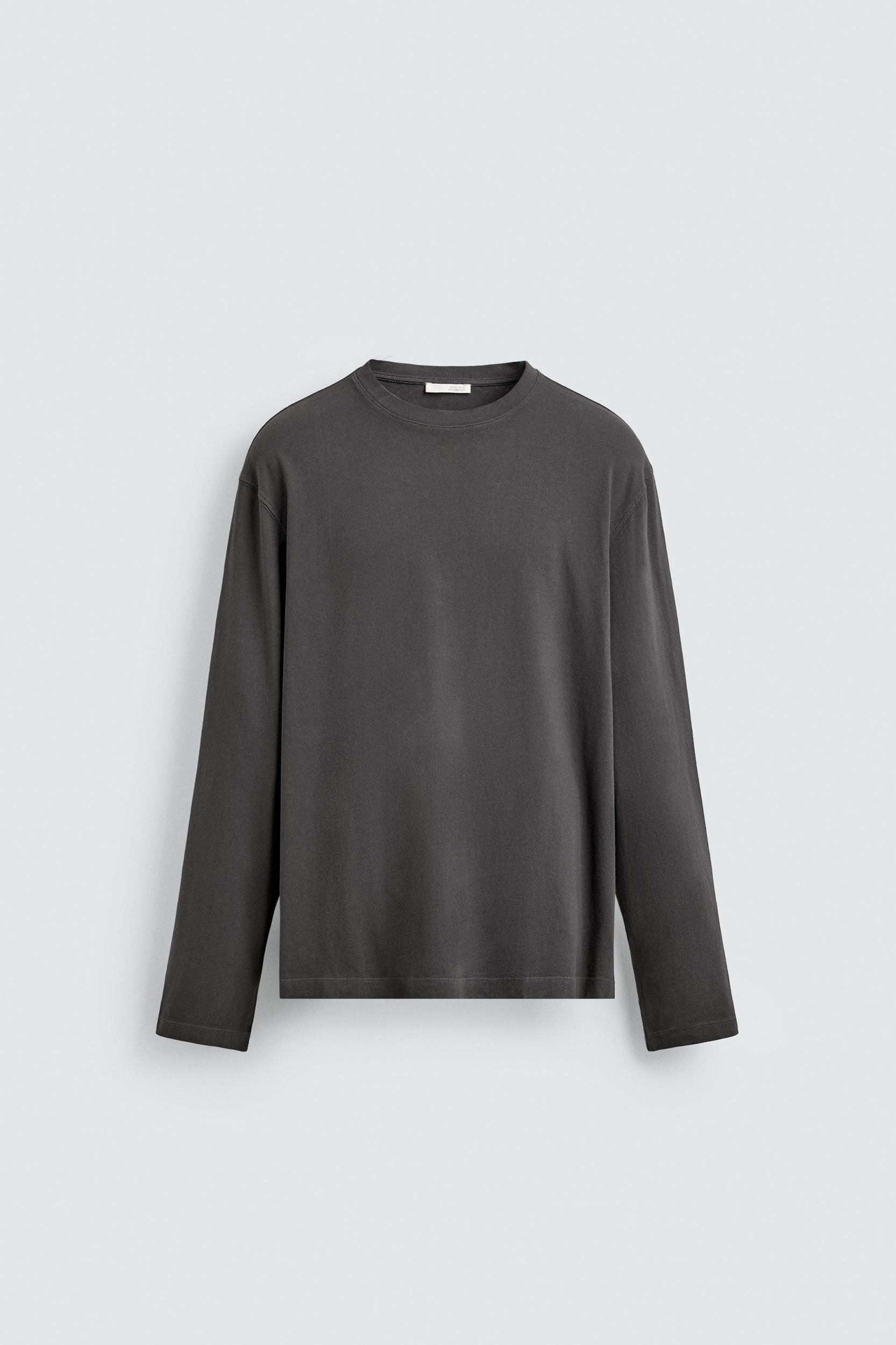 REGULAR FIT LONG SLEEVE T-SHIRT Product Image