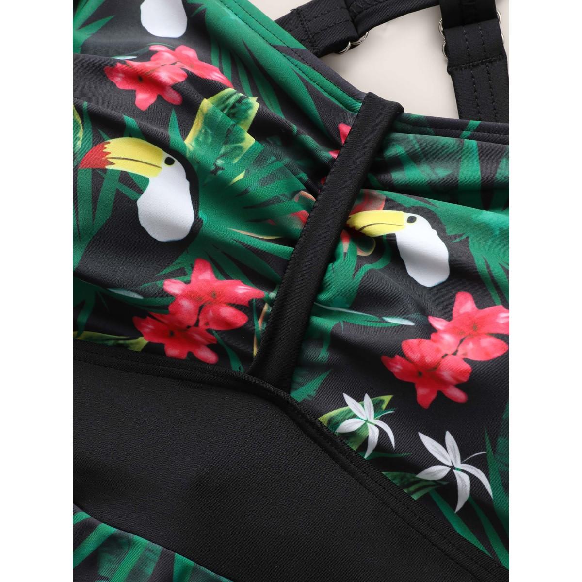 Plus Size Tropical Print Patchwork Gathered Swim Top Women's Swimwear Black Beach Gathered High stretch Skinny Heart neckline Curve Swim Tops BloomChic 14-16/1X Product Image