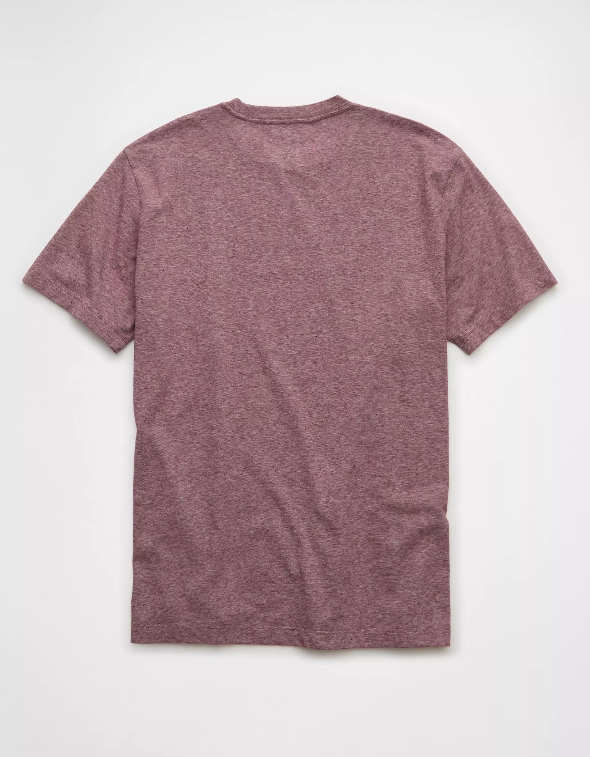 AE 24/7 Club T-Shirt Product Image
