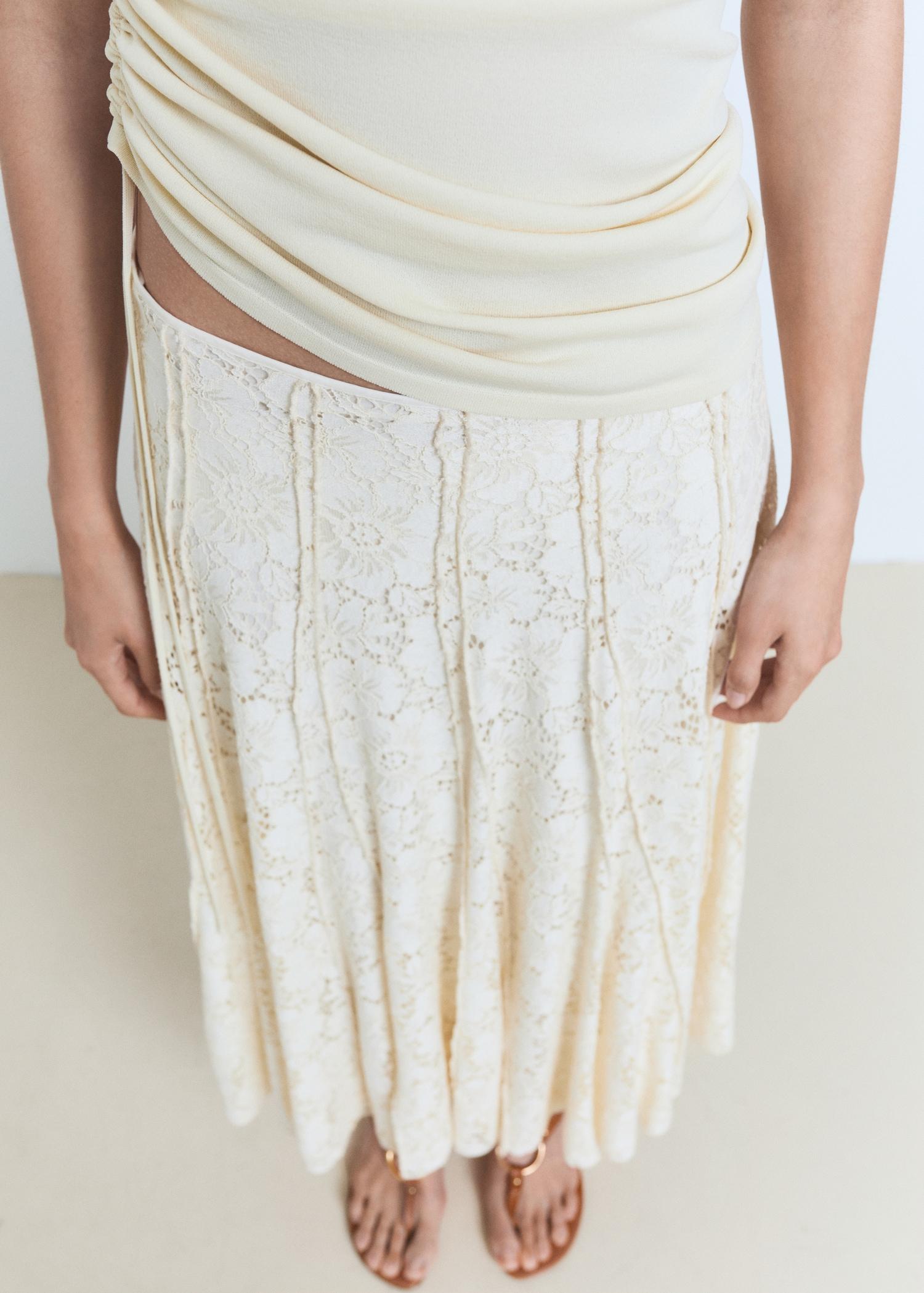 Long lace skirt - Women | MANGO USA Product Image