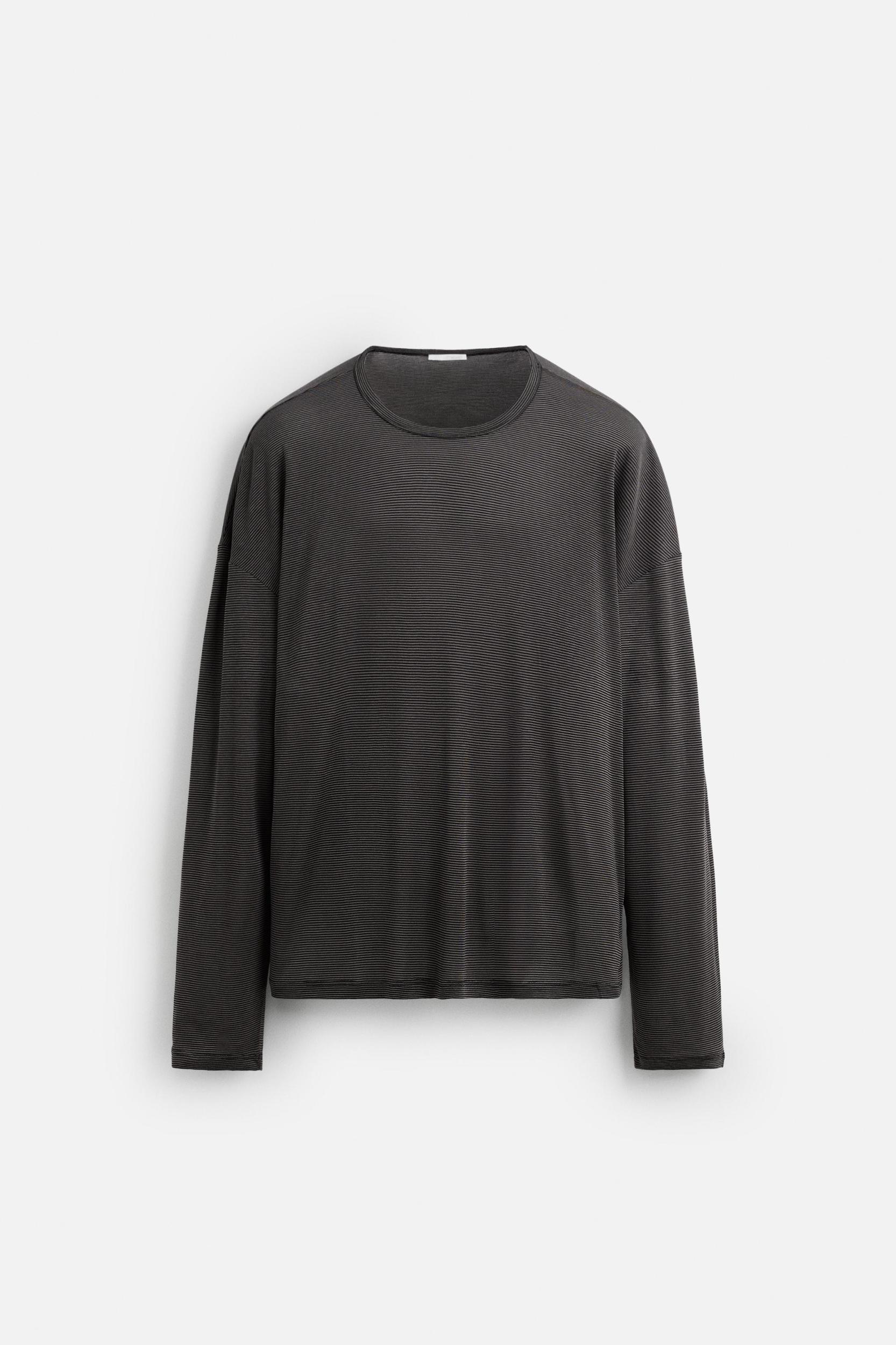 STRIPED T-SHIRT Product Image