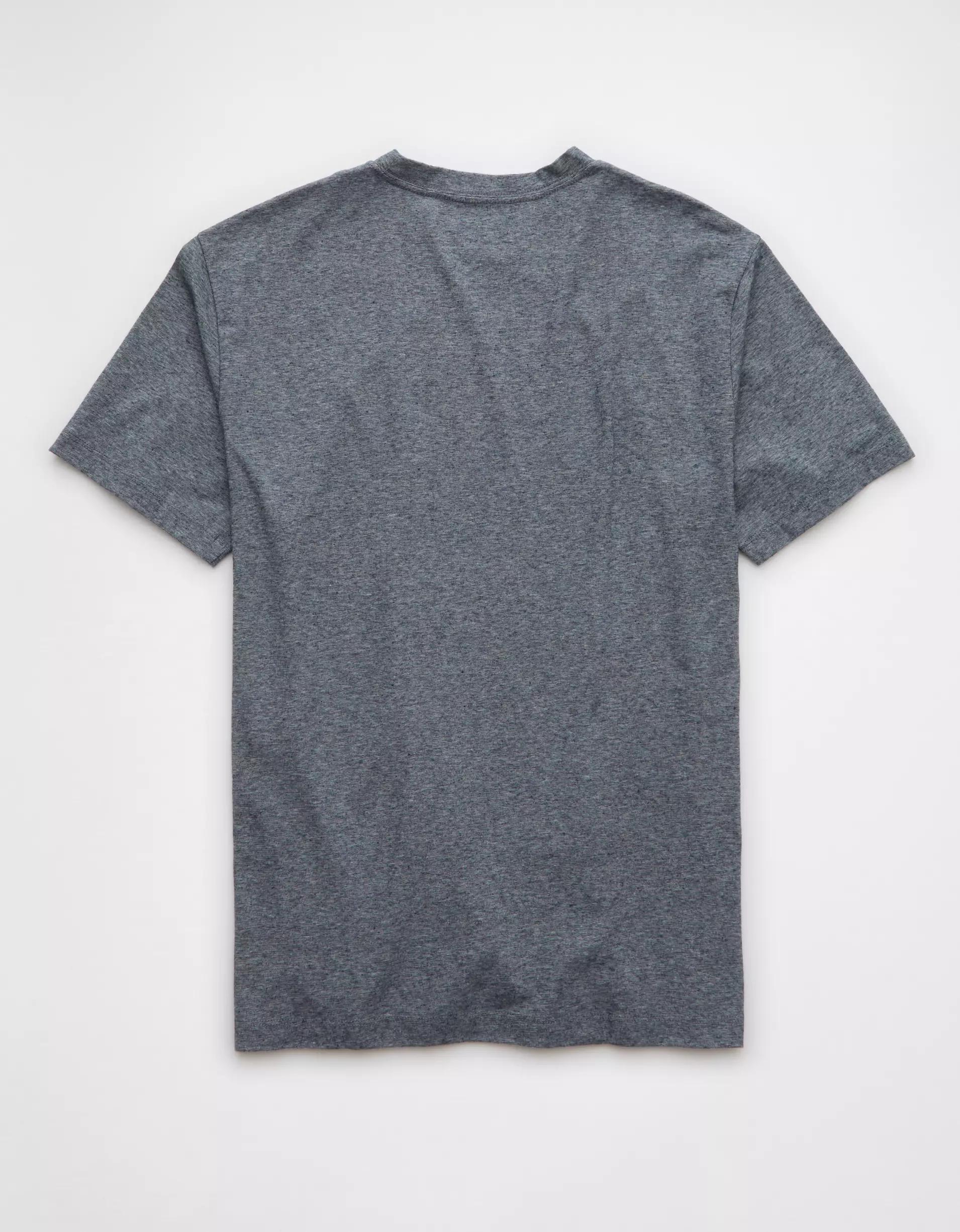 AE 24/7 Club T-Shirt Product Image