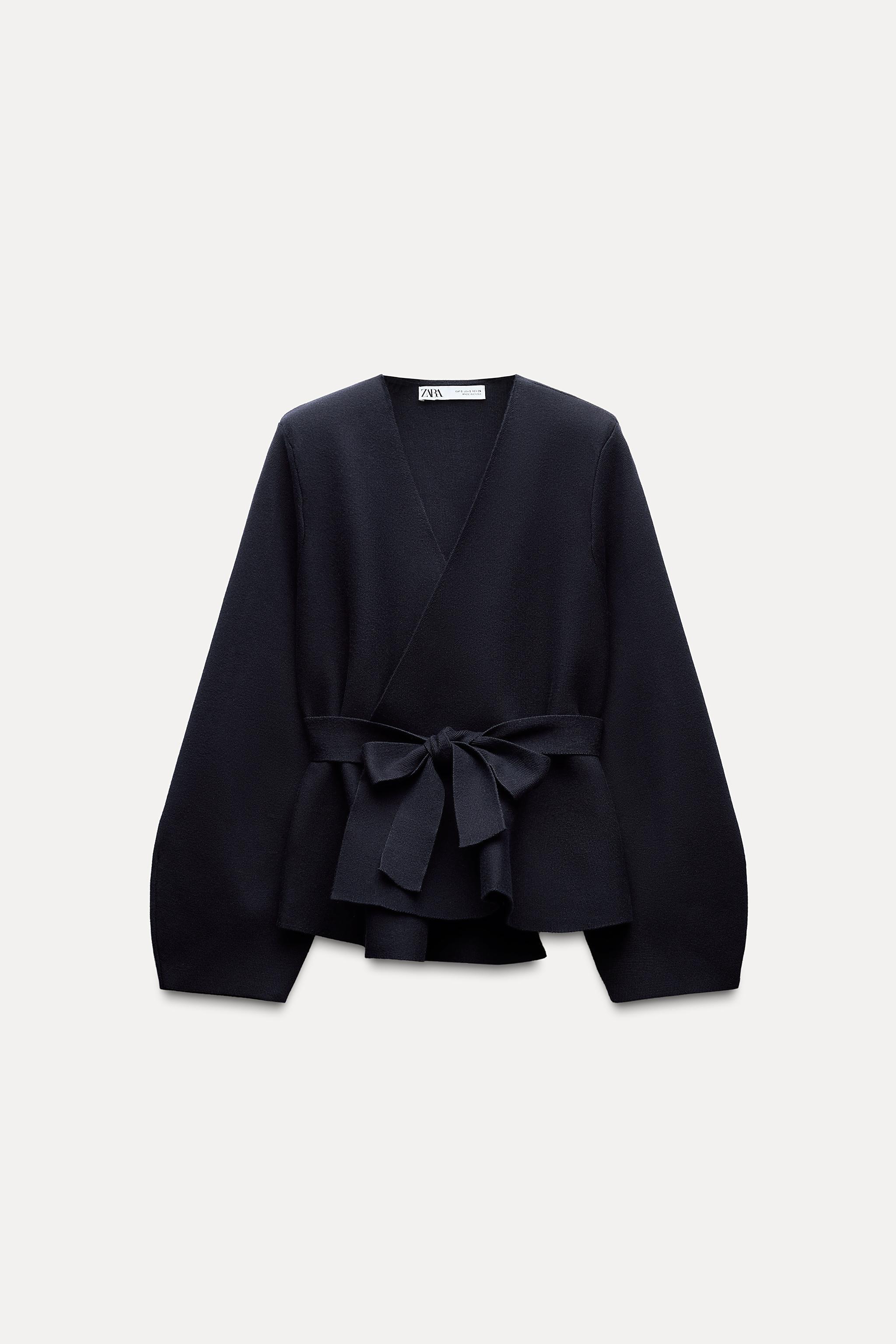 BELTED SHOULDER PAD KNIT BLAZER Product Image