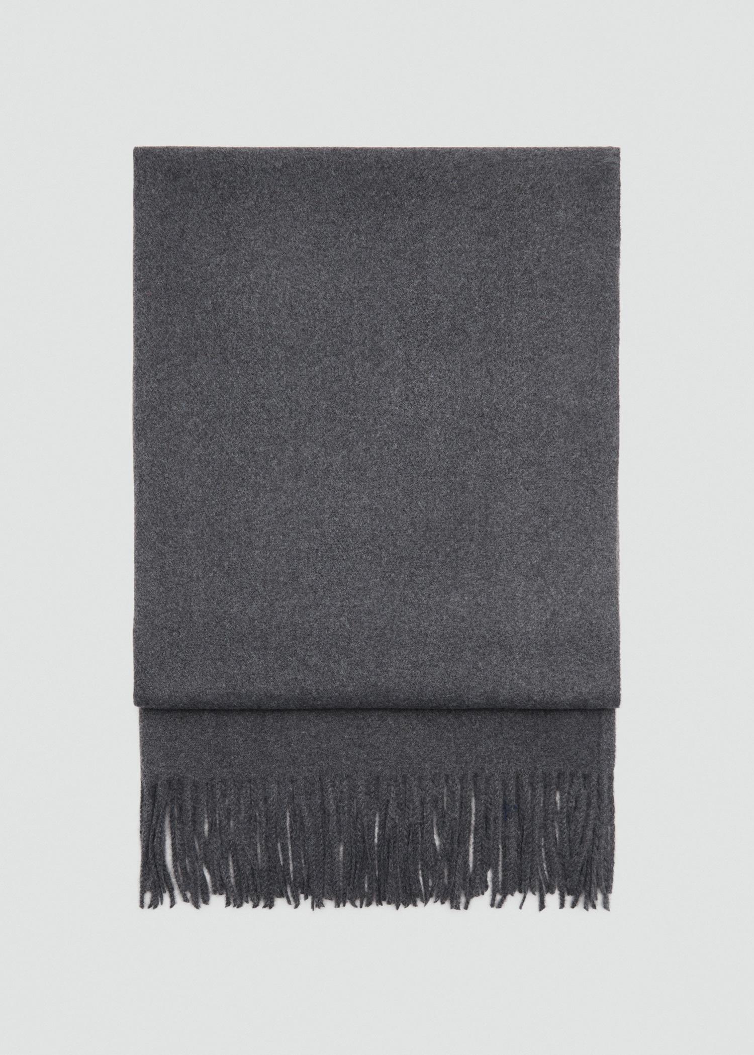 Fringed edge scarf - Women | MANGO USA Product Image