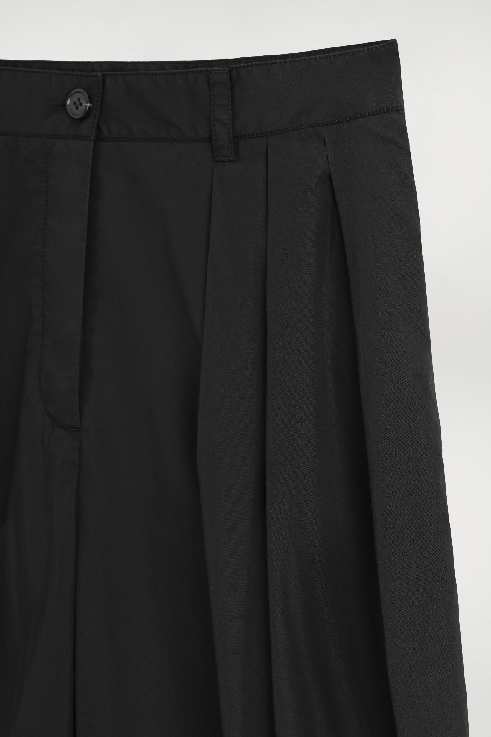 PLEATED COTTON WIDE-LEG PANTS Product Image