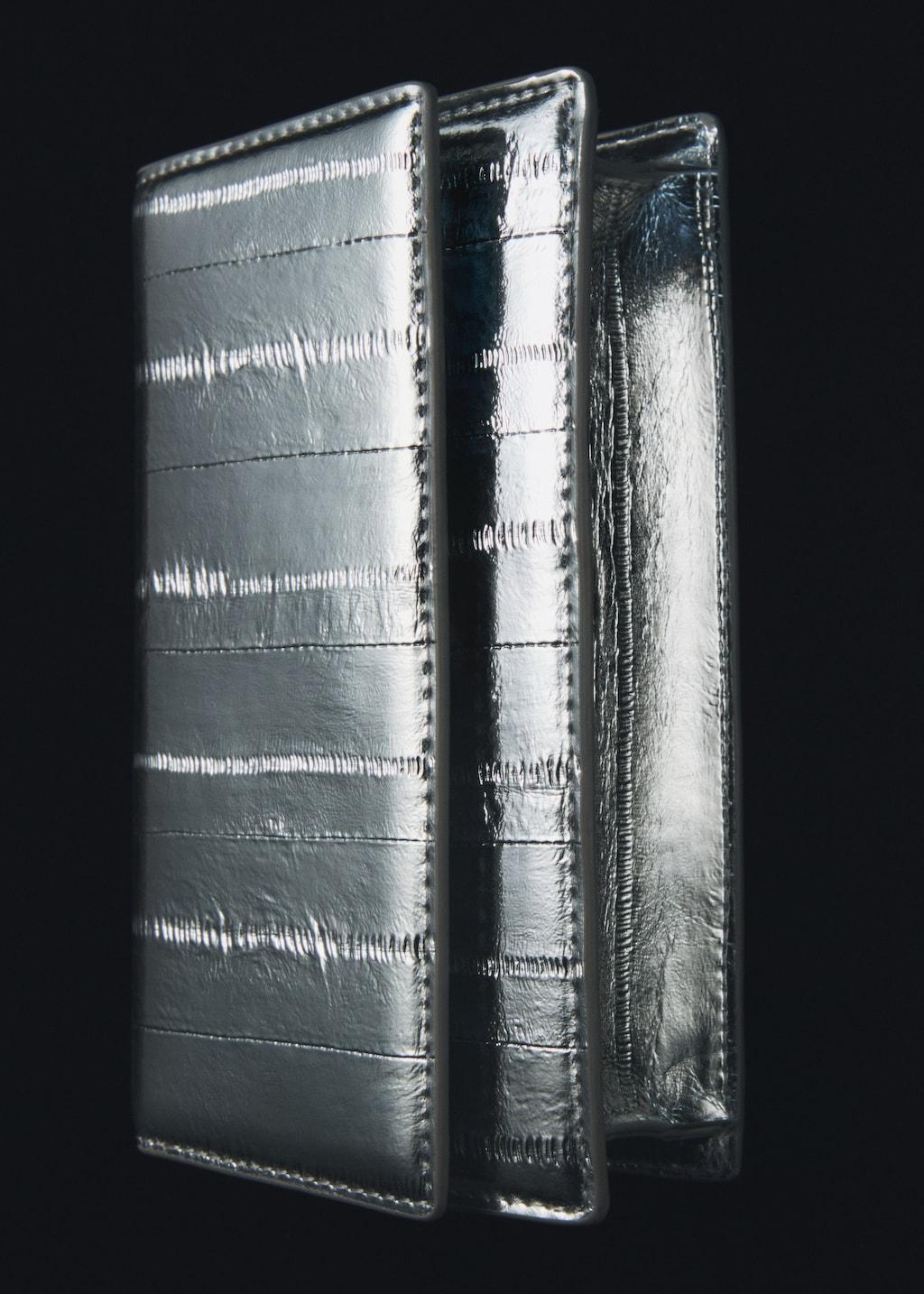 Textured leather effect bag - Women | MANGO USA Product Image