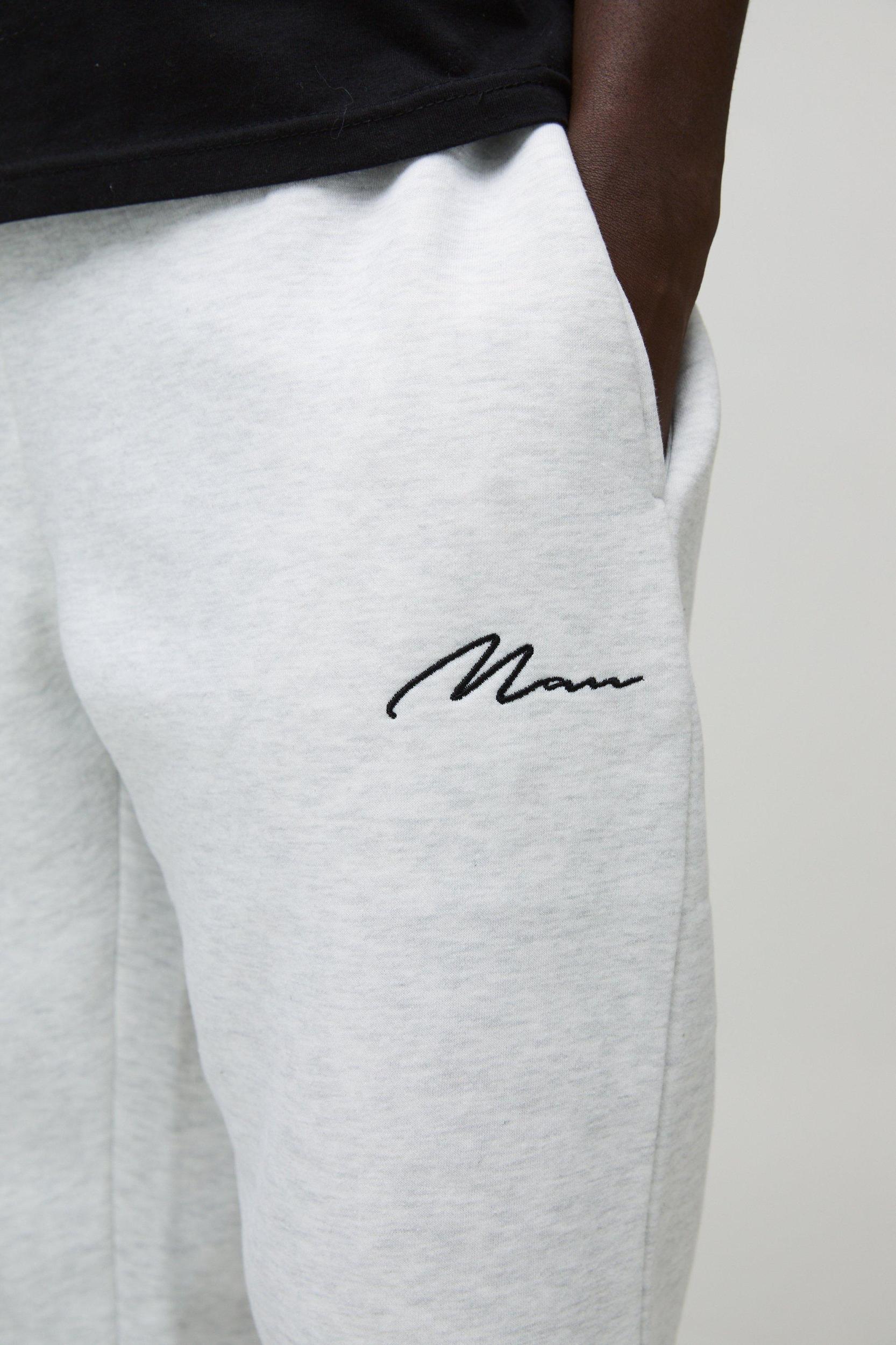 330GSM Man Signature Regular Fit Sweatpants | boohooMAN USA Product Image
