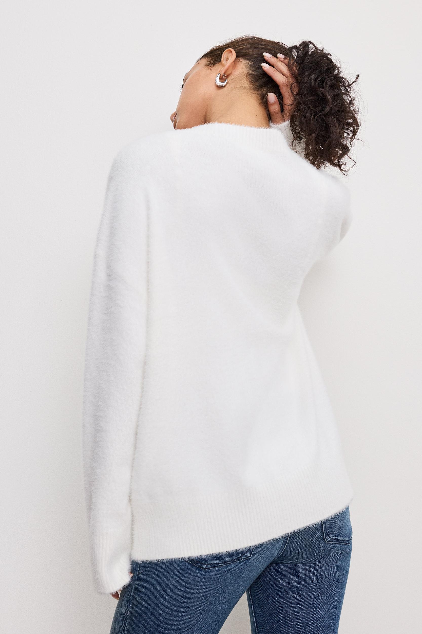OVERSIZED PLUSH CARDIGAN | CLOUD WHITE Product Image
