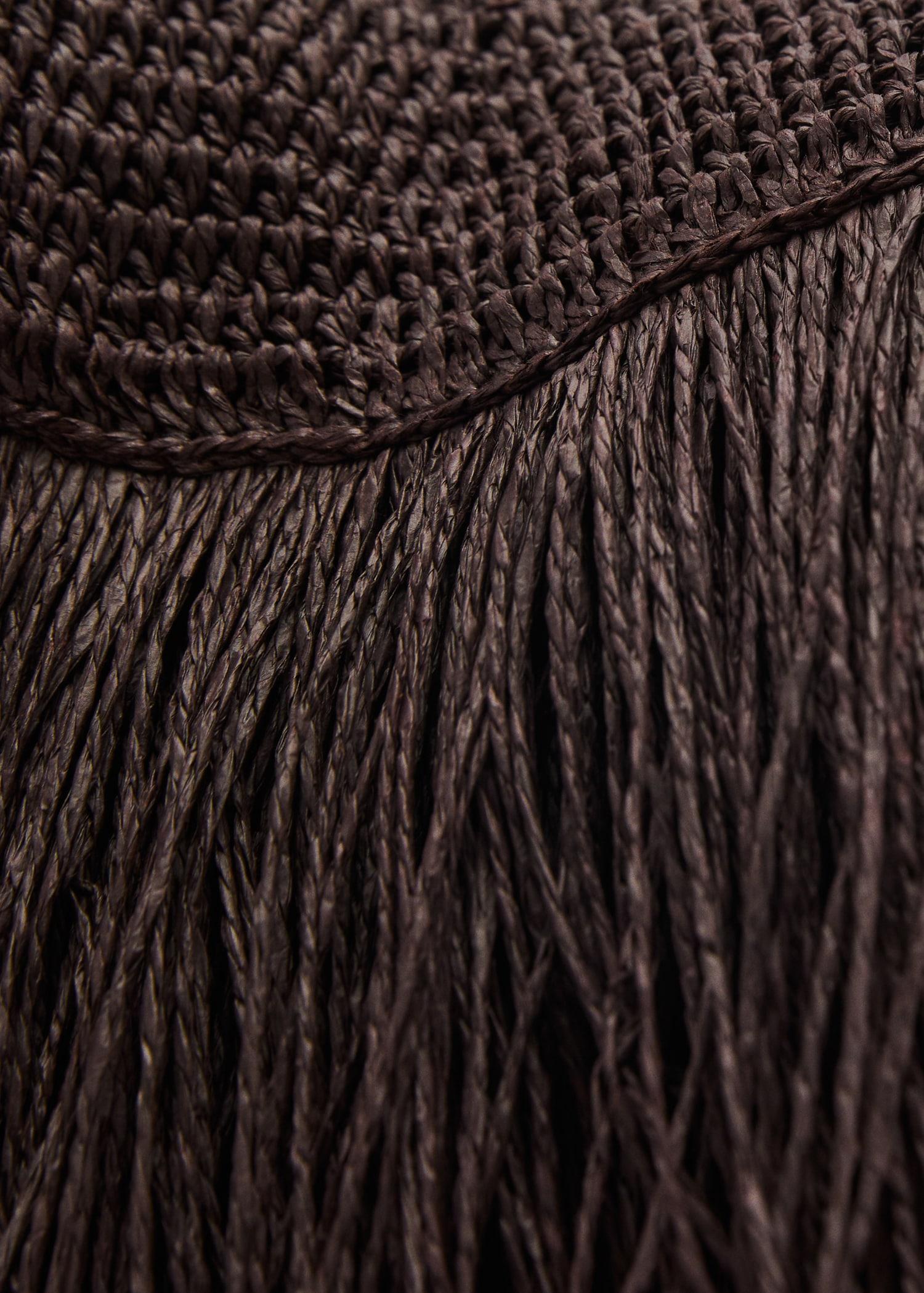 Natural fiber handbag with fringes - Women | MANGO USA Product Image