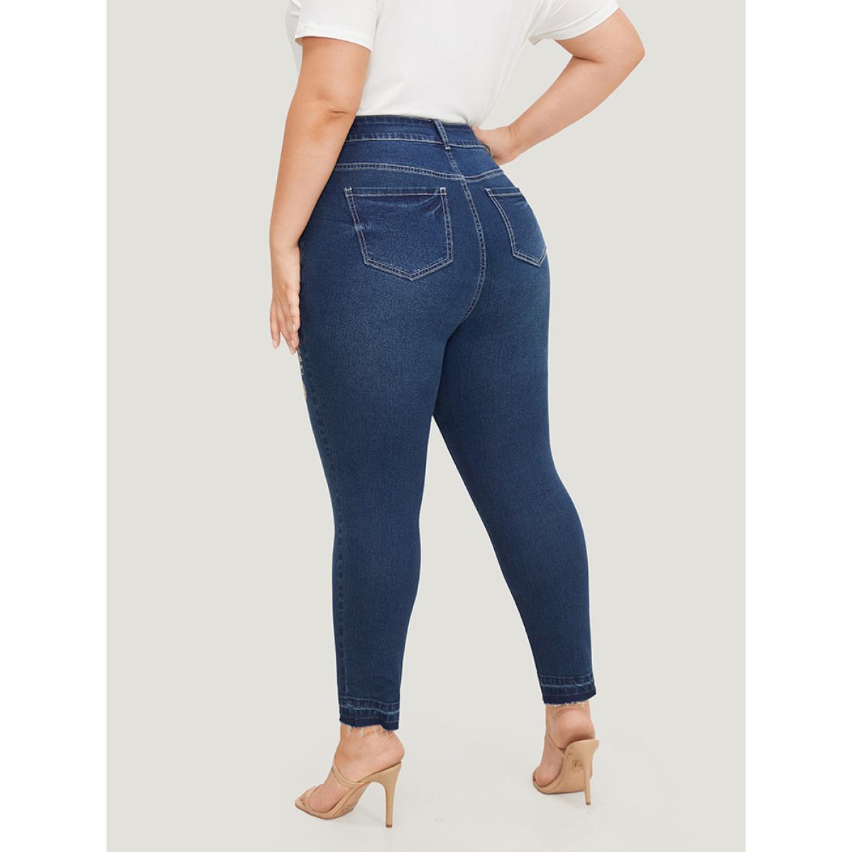 Plus Size Very Stretchy Floral Embroidered Dark Wash Jeans Women Indigo Casual Plants Embroidered High stretch Pocket Jeans BloomChic 14/1X Product Image