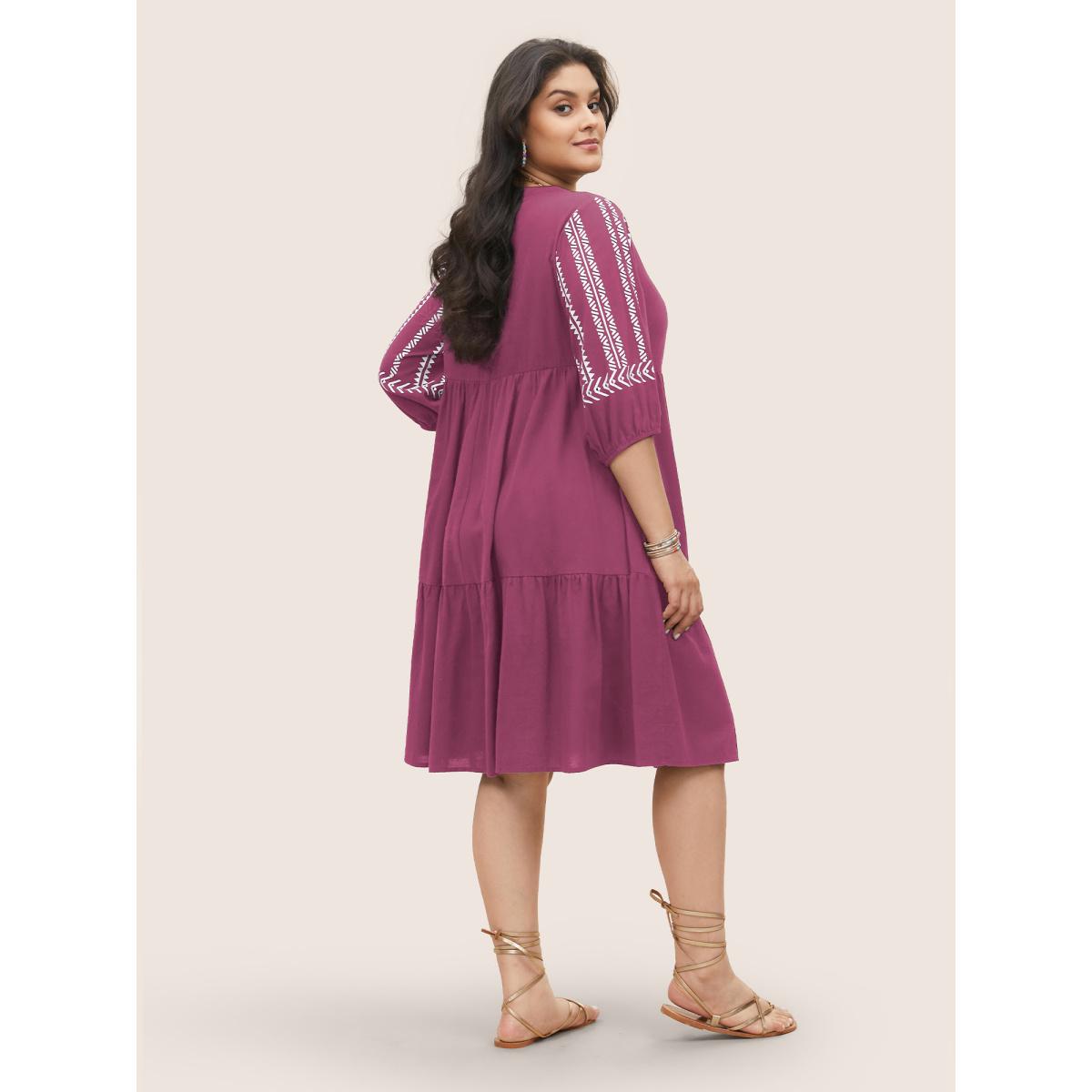 Plus Size Cotton Geometric Bandana Print Tassel Trim Dress Russet Women Resort Non V-neck Short sleeve Curvy Knee Dress BloomChic 12/L Product Image