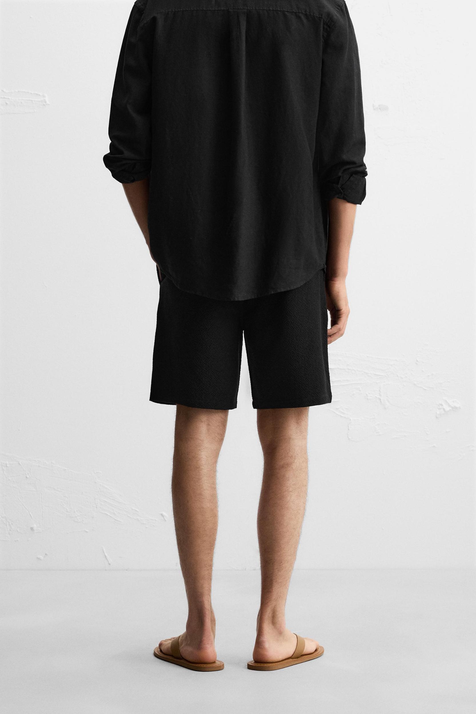 TEXTURED REGULAR FIT SHORTS Product Image