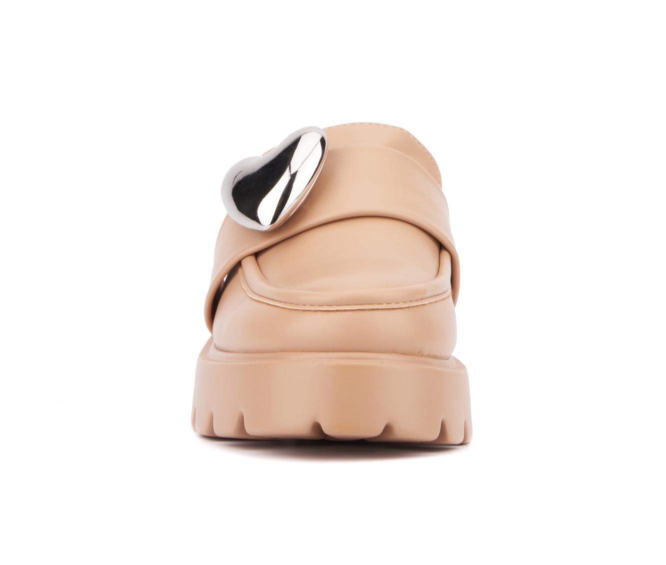 Women's Olivia Miller Heart Lugged Clogs Product Image