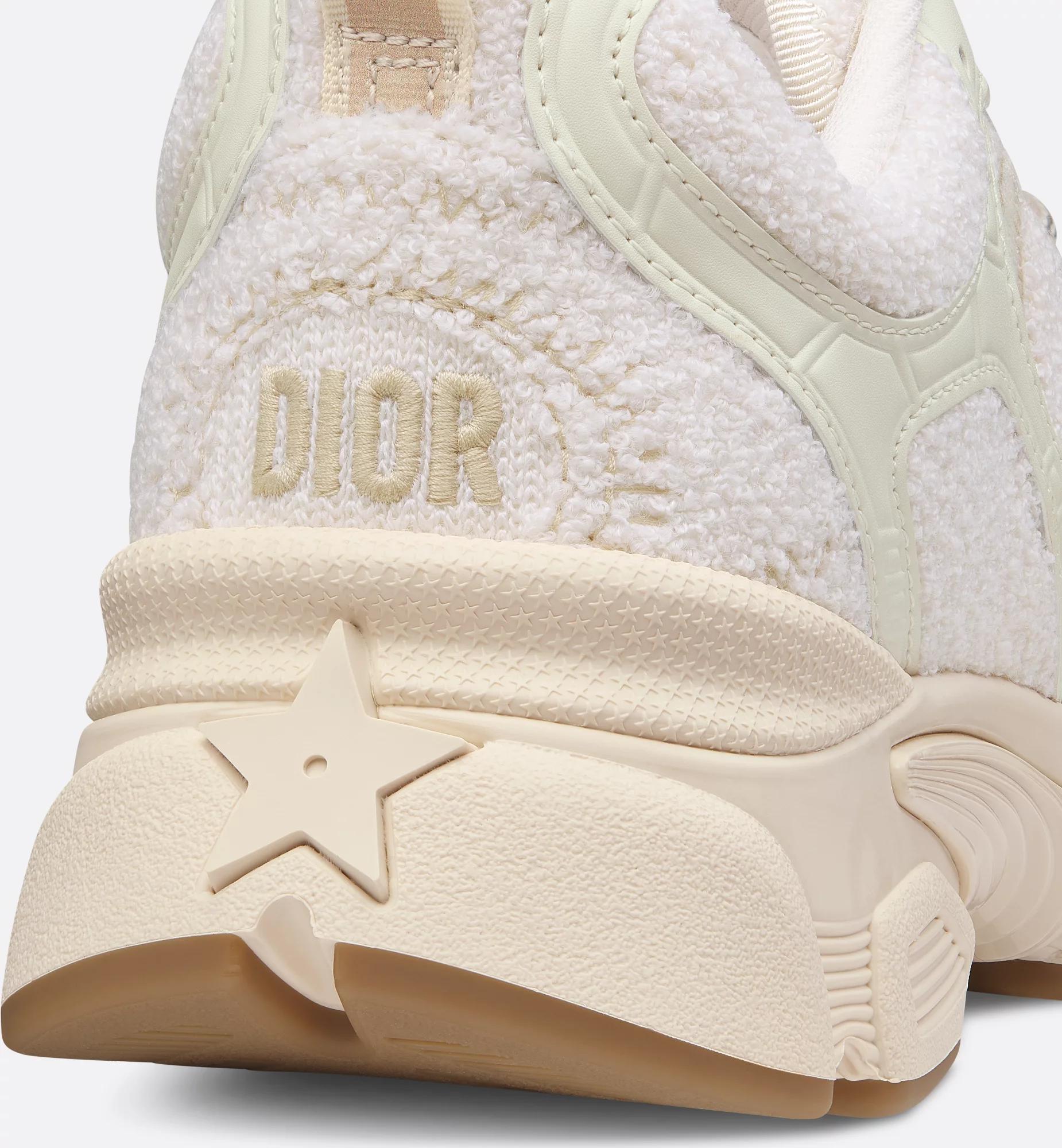 Dior Chrono Sneaker Product Image