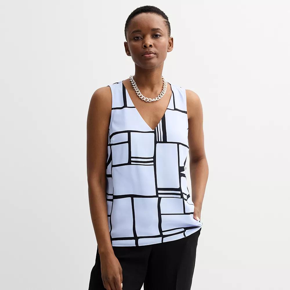 Women's Petite Nine West V-Neck Tank Top,  Product Image