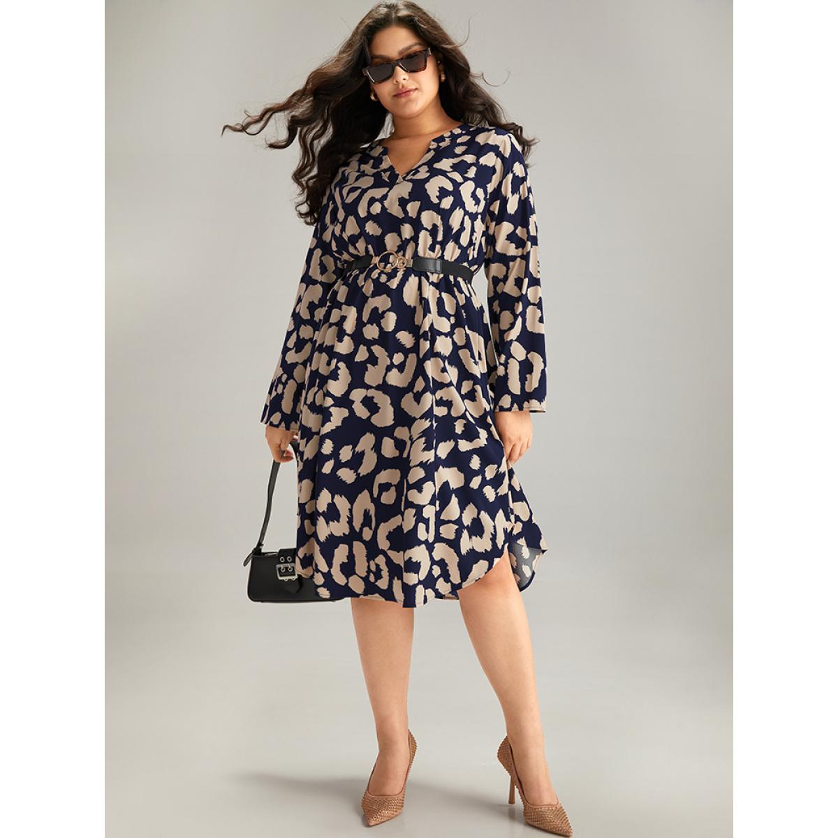 Plus Size Geometric Pocket Elastic Waist Arc Hem Dress Indigo Women At the Office Printed Notched collar Long Sleeve Curvy Knee Dress BloomChic 14-16/1X Product Image