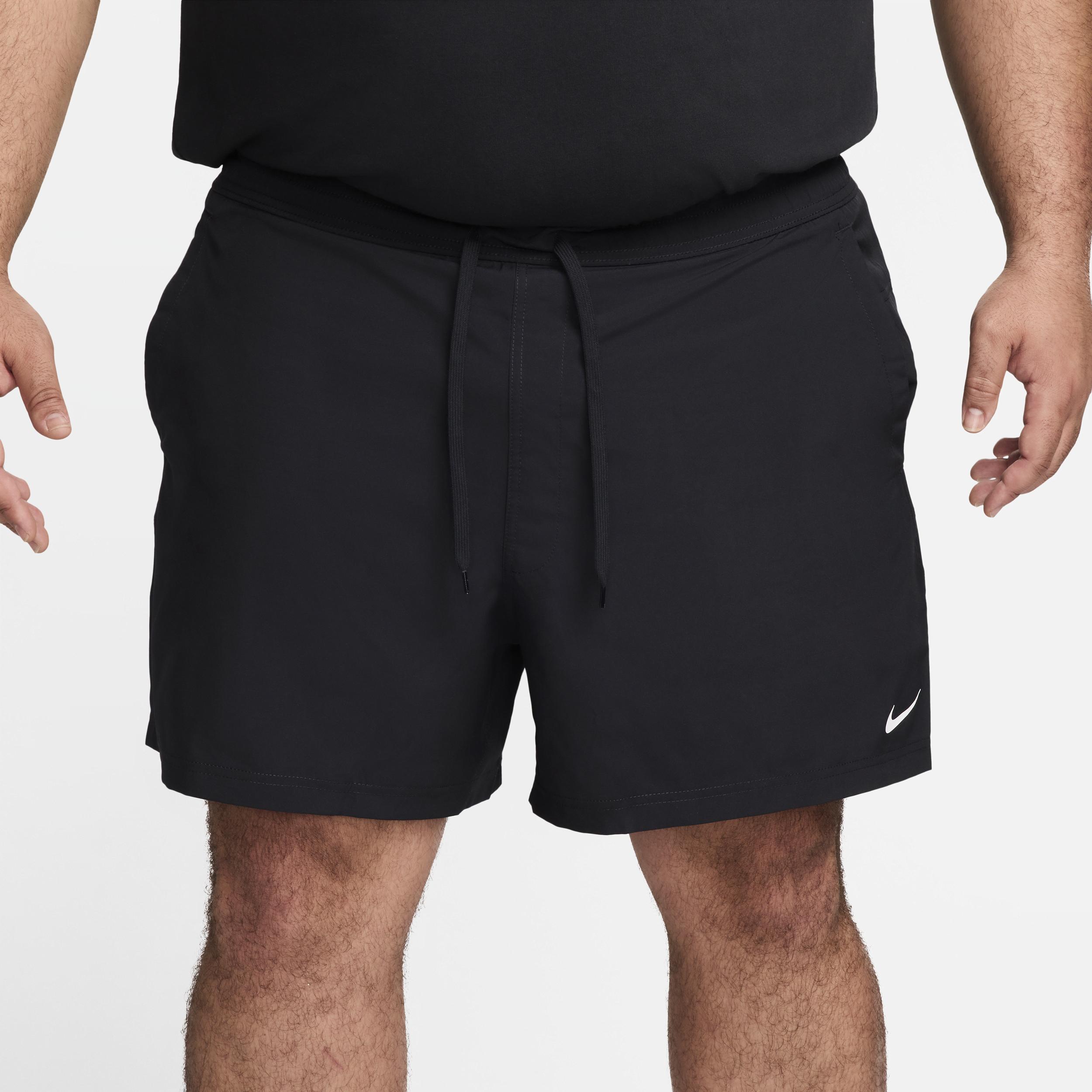 Nike Men's Form Dri-FIT 5" Unlined Versatile Shorts Product Image