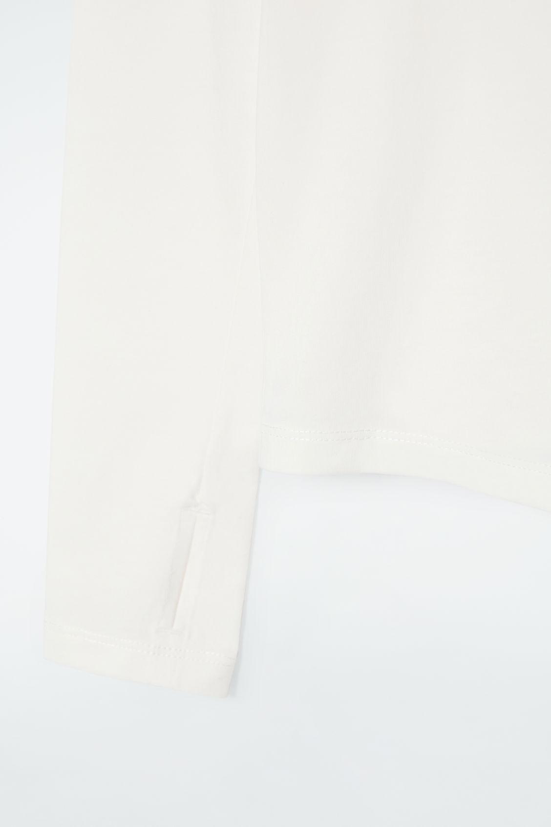 SLIM LIGHTWEIGHT LONG-SLEEVED TOP Product Image