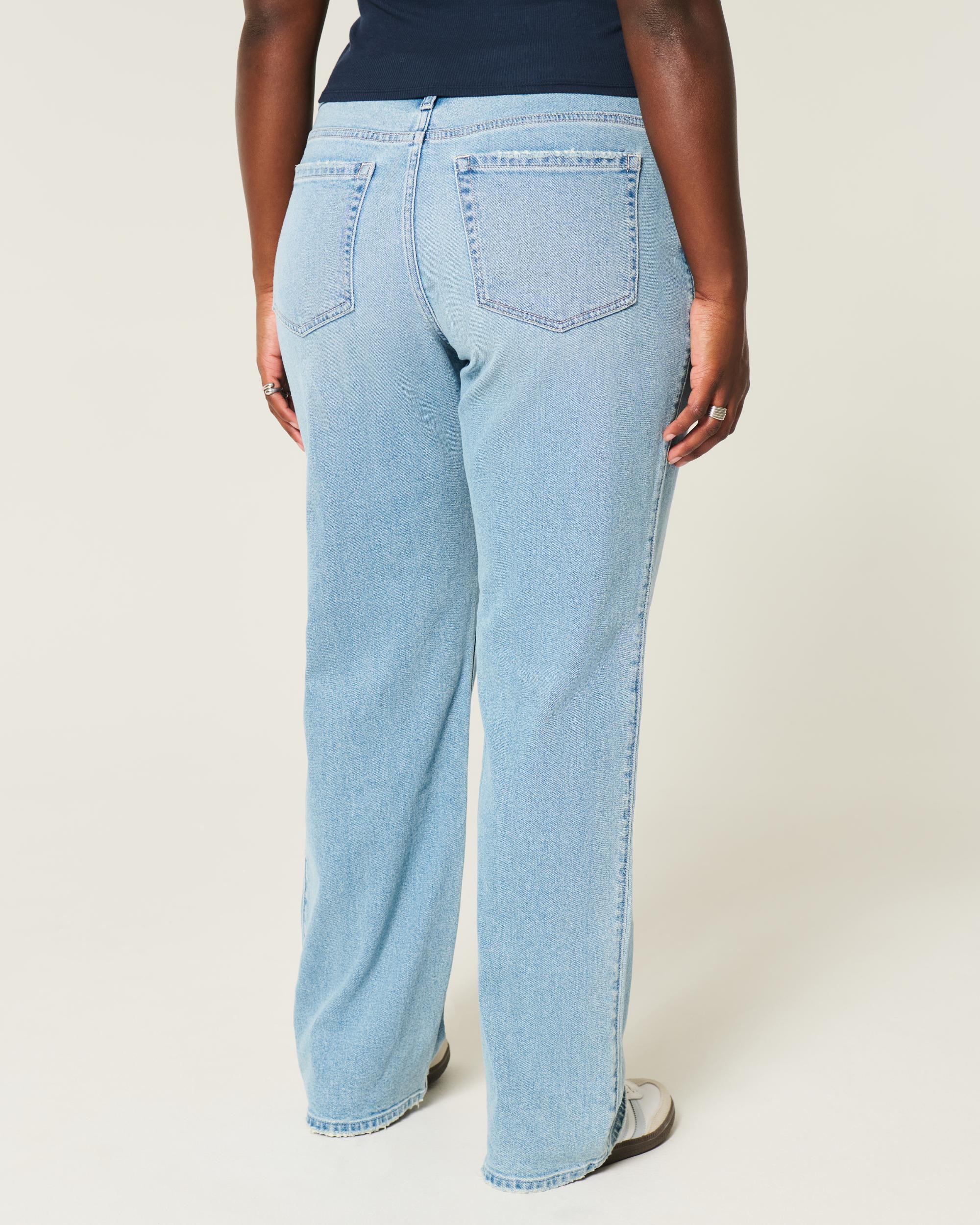 Curvy Low-Rise Light Wash Relaxed Straight Jeans Product Image