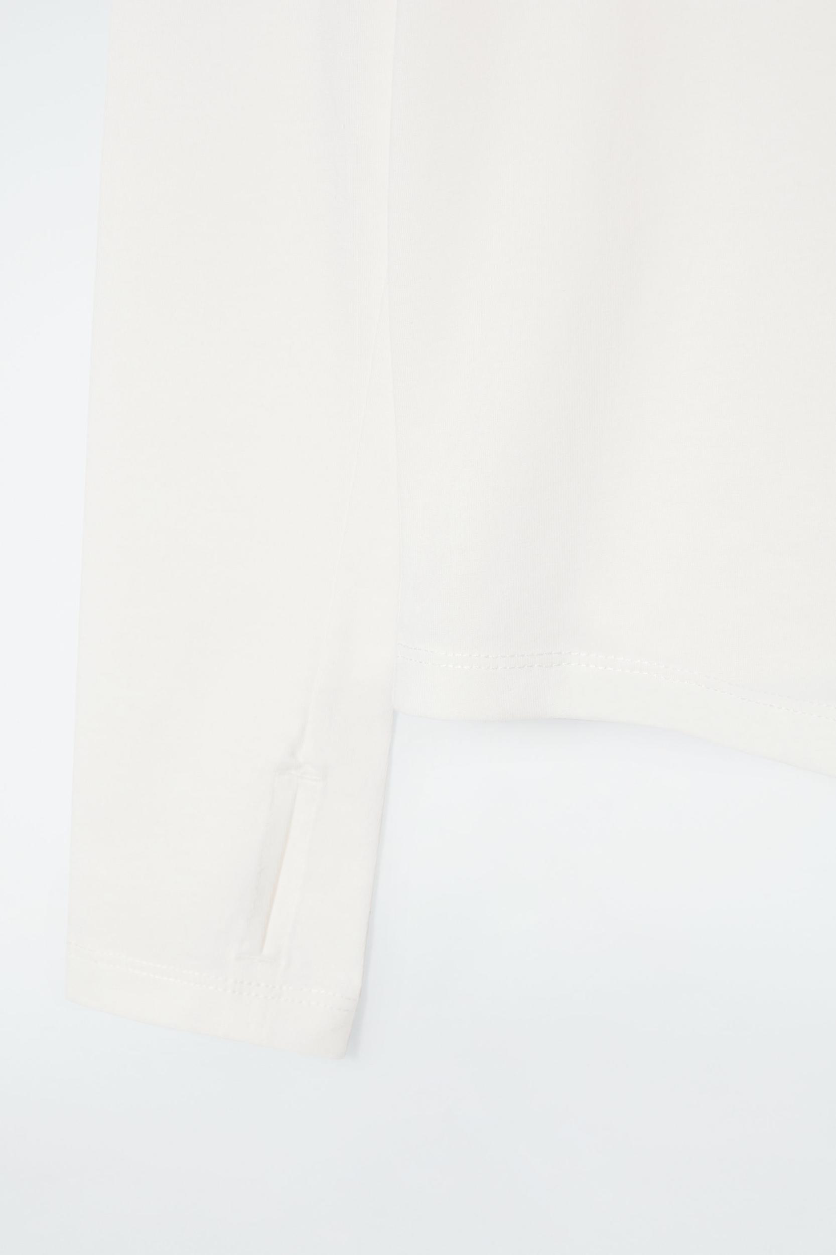 SLIM LIGHTWEIGHT LONG-SLEEVED TOP Product Image