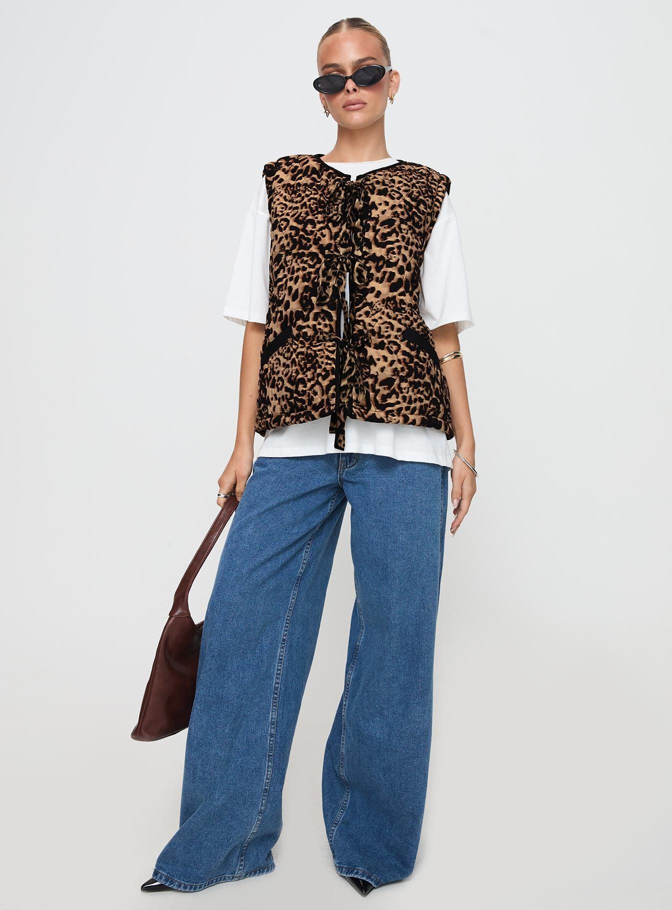 Samual Quilted Vest Leopard Product Image