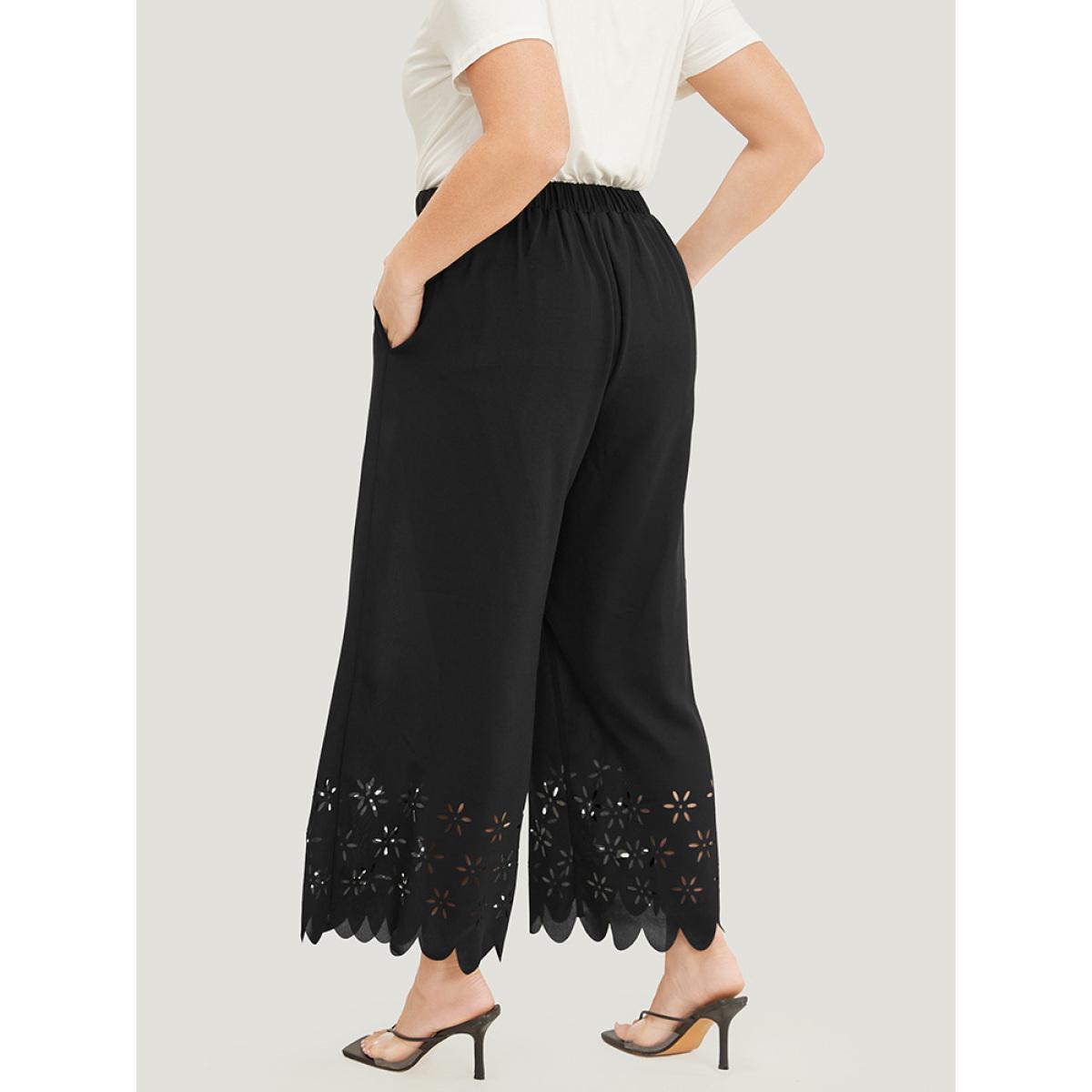 Plus Size Plain Pocket Laser Cut Pants Women Black Elegant Straight Leg High Rise Dailywear Pants BloomChic 12/L Product Image