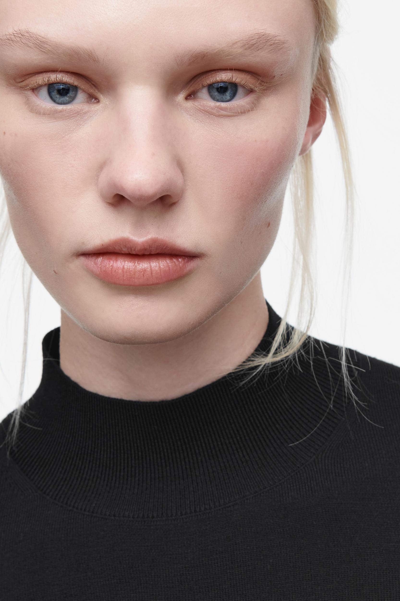 SCARF-DETAIL MERINO WOOL T-SHIRT Product Image