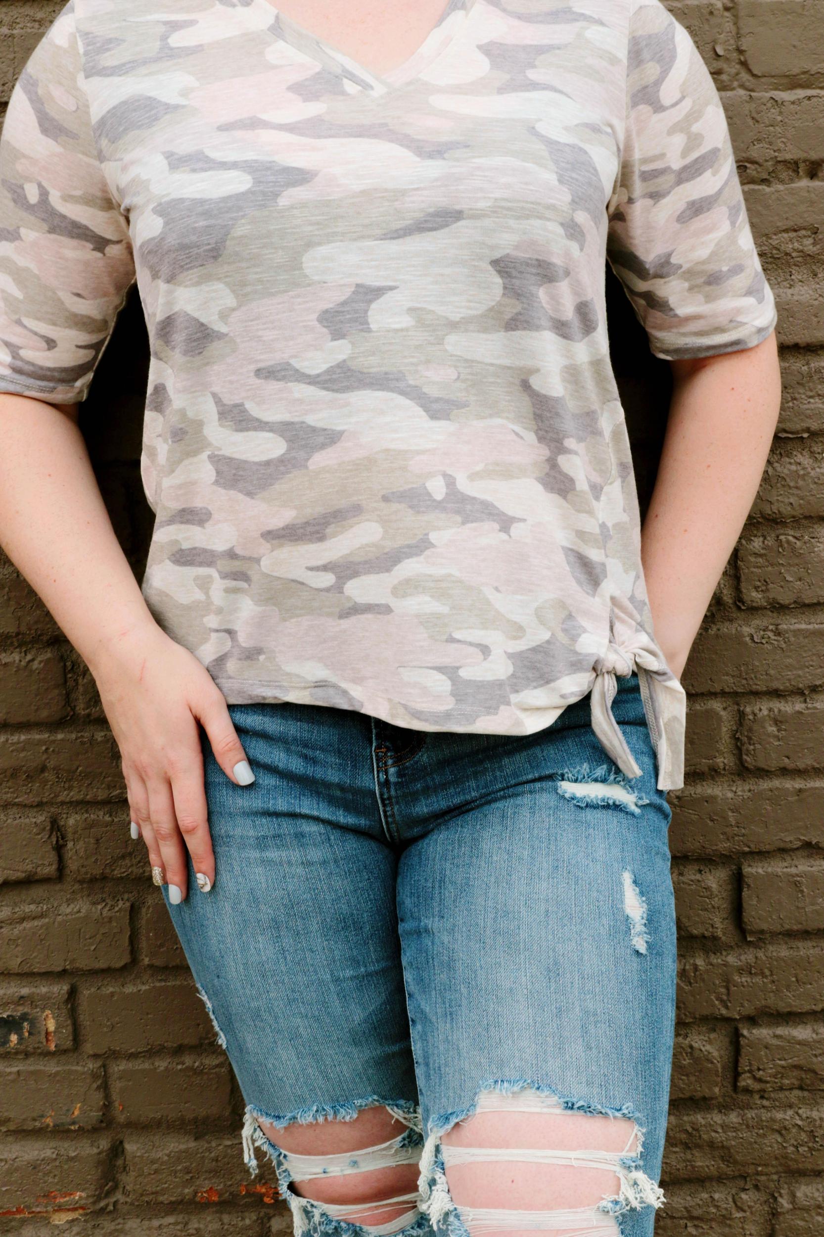 B0780TK1E   Shirley Elbow Sleeve V-Neck Top Product Image