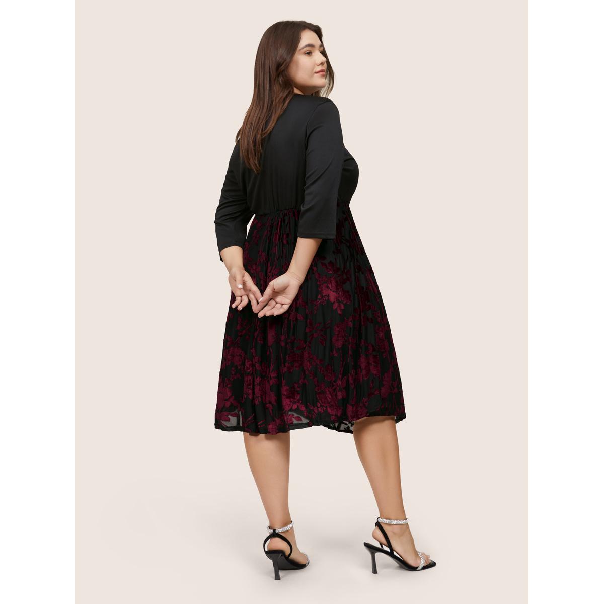 Plus Size Contrast Flocking Keyhole Elastic Waist Dress Burgundy Women Glamour Printed Keyhole Cut-Out Elbow-length sleeve Curvy Midi Dress BloomChic 28/5X Product Image