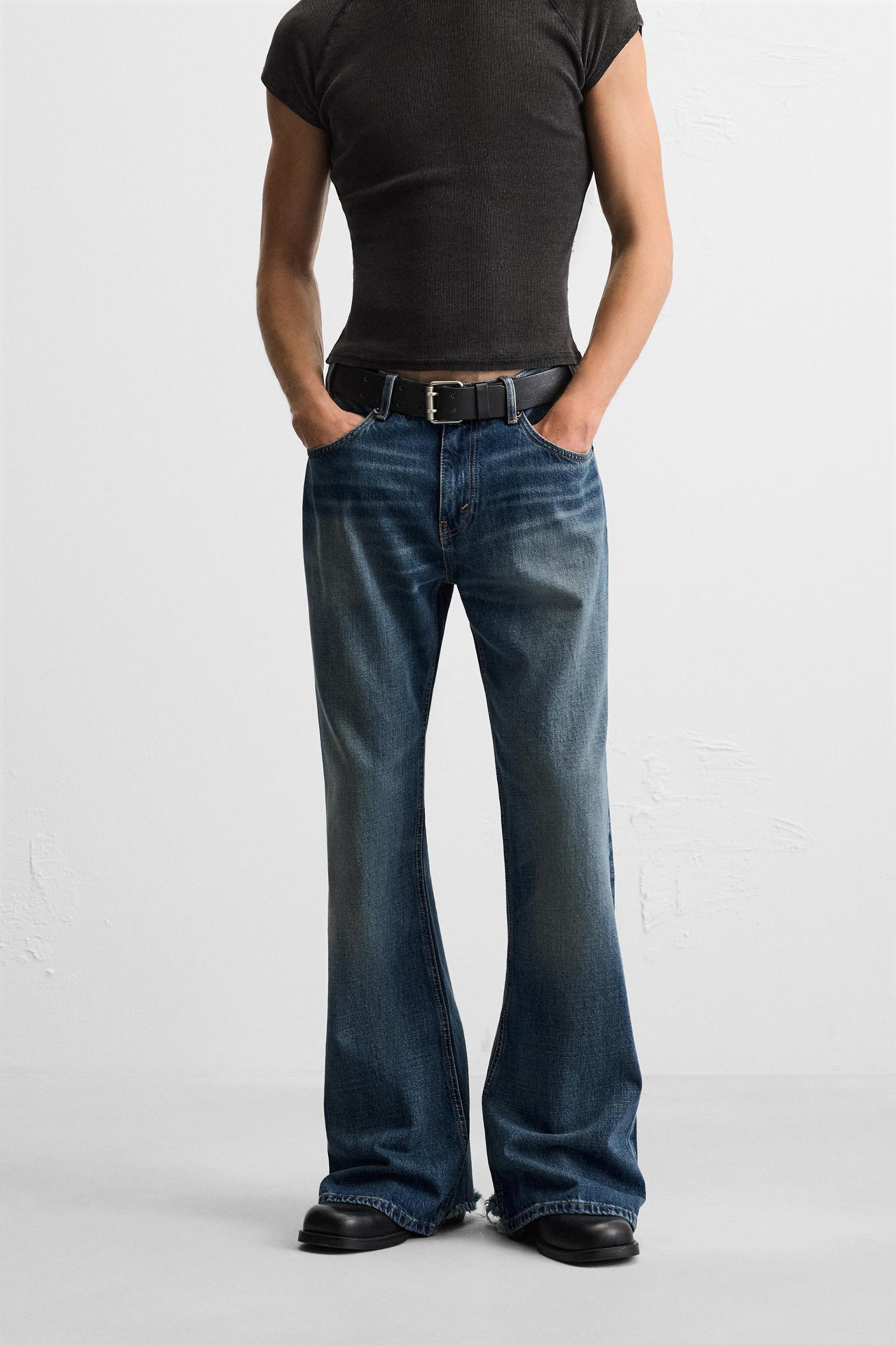 FLARE FIT JEANS Product Image
