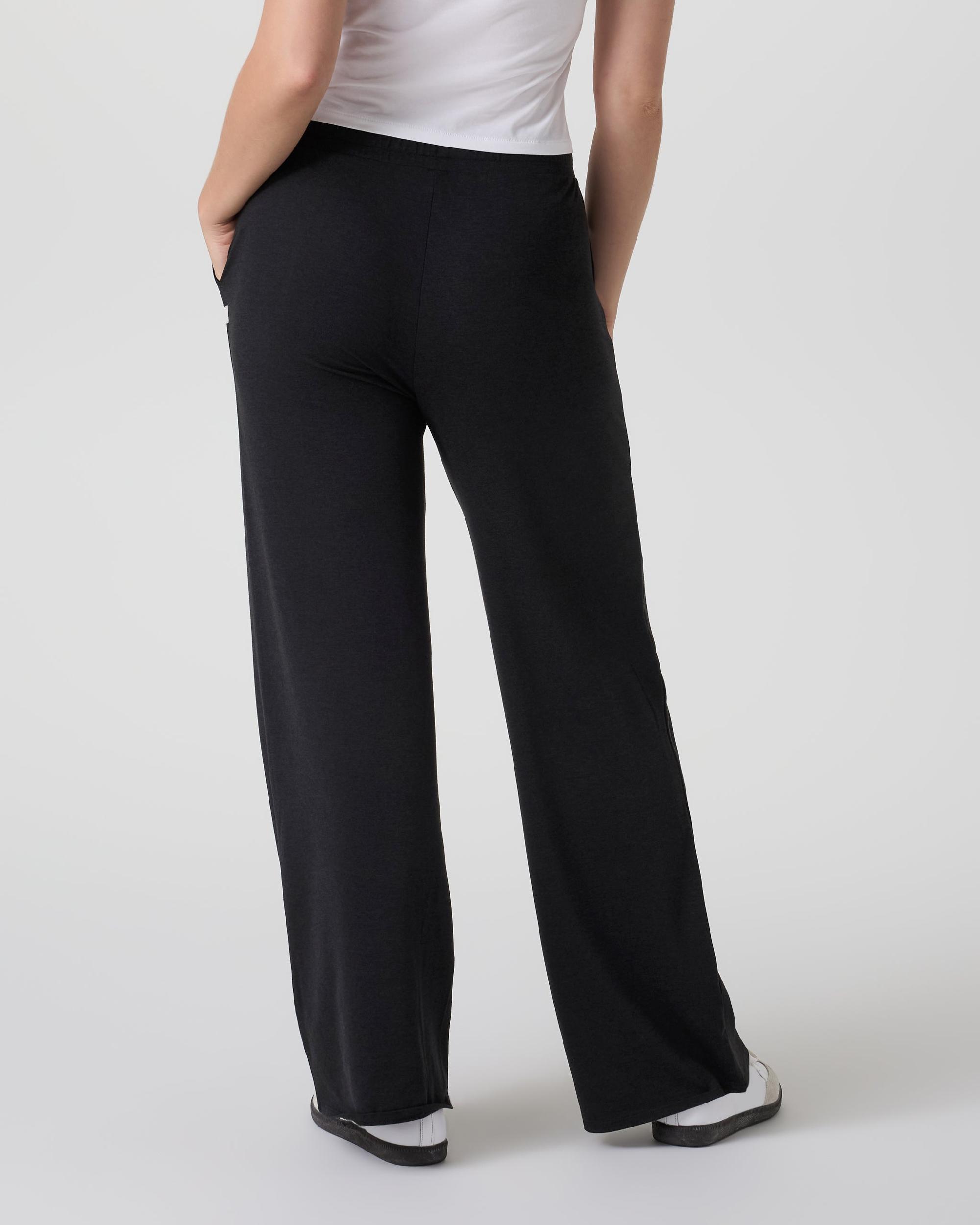 Halo Essential Wideleg Pant Product Image