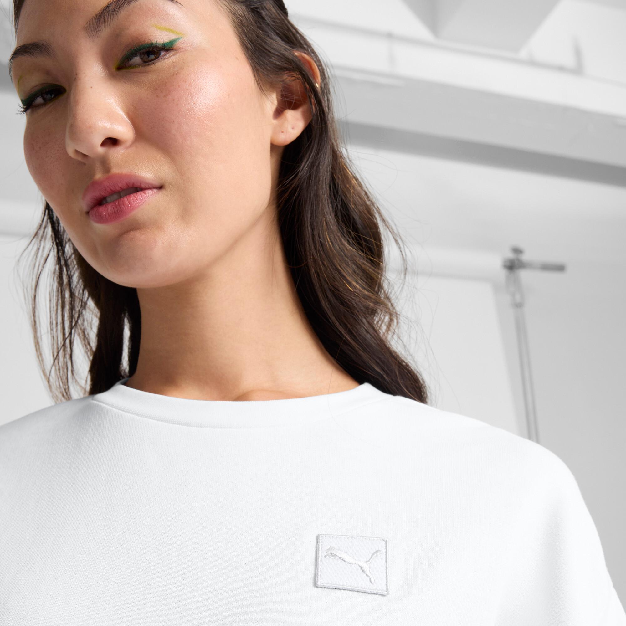 Essentials Elevated Women's Comfort Crew Sweatshirt Product Image