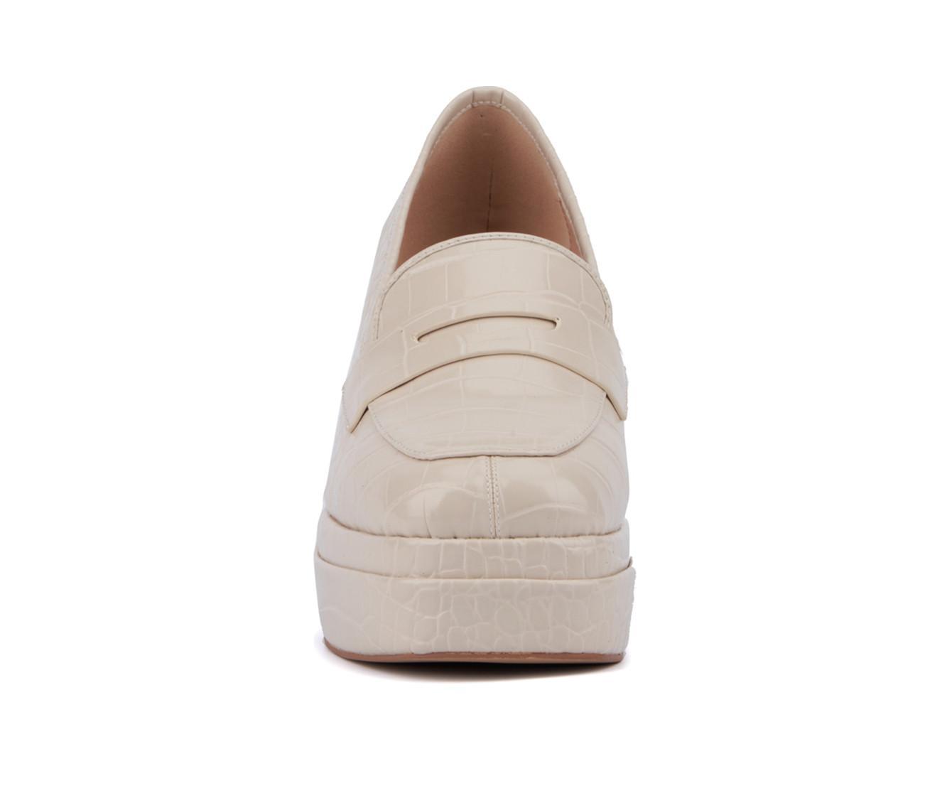 Women's Fashion to Figure Madelyn Wide Width Platform Loafer Product Image