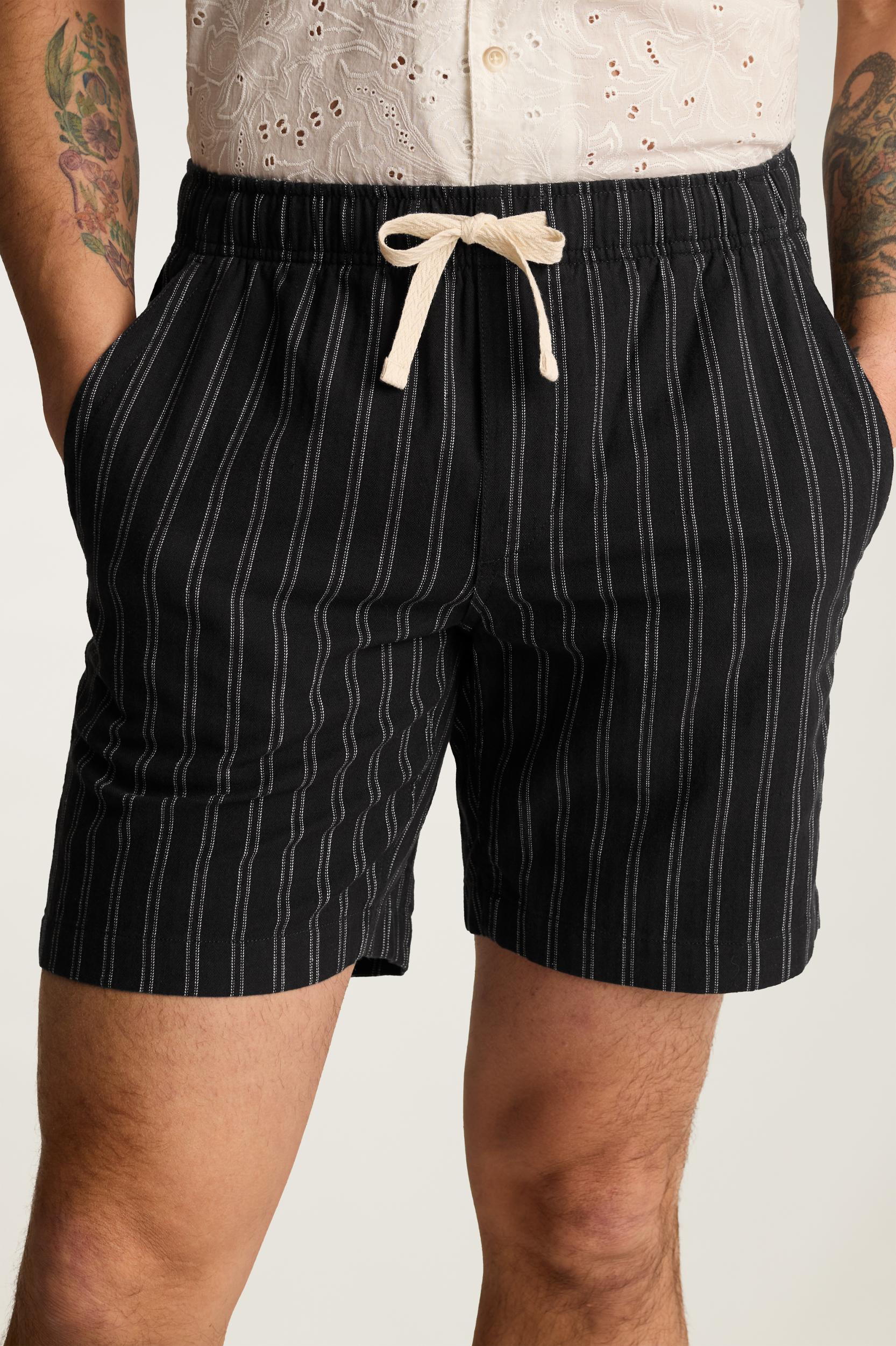 Nomad Short Product Image