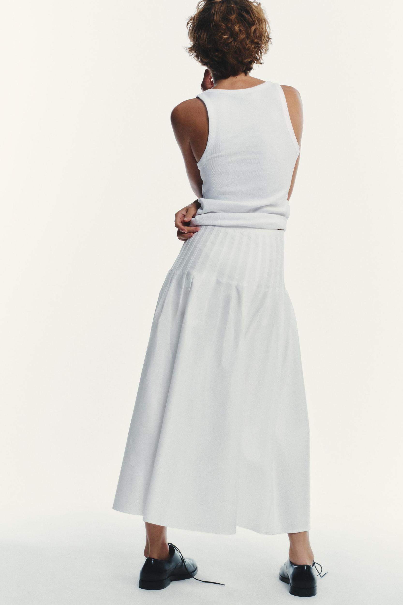 PLEATED MIDI SKIRT Product Image
