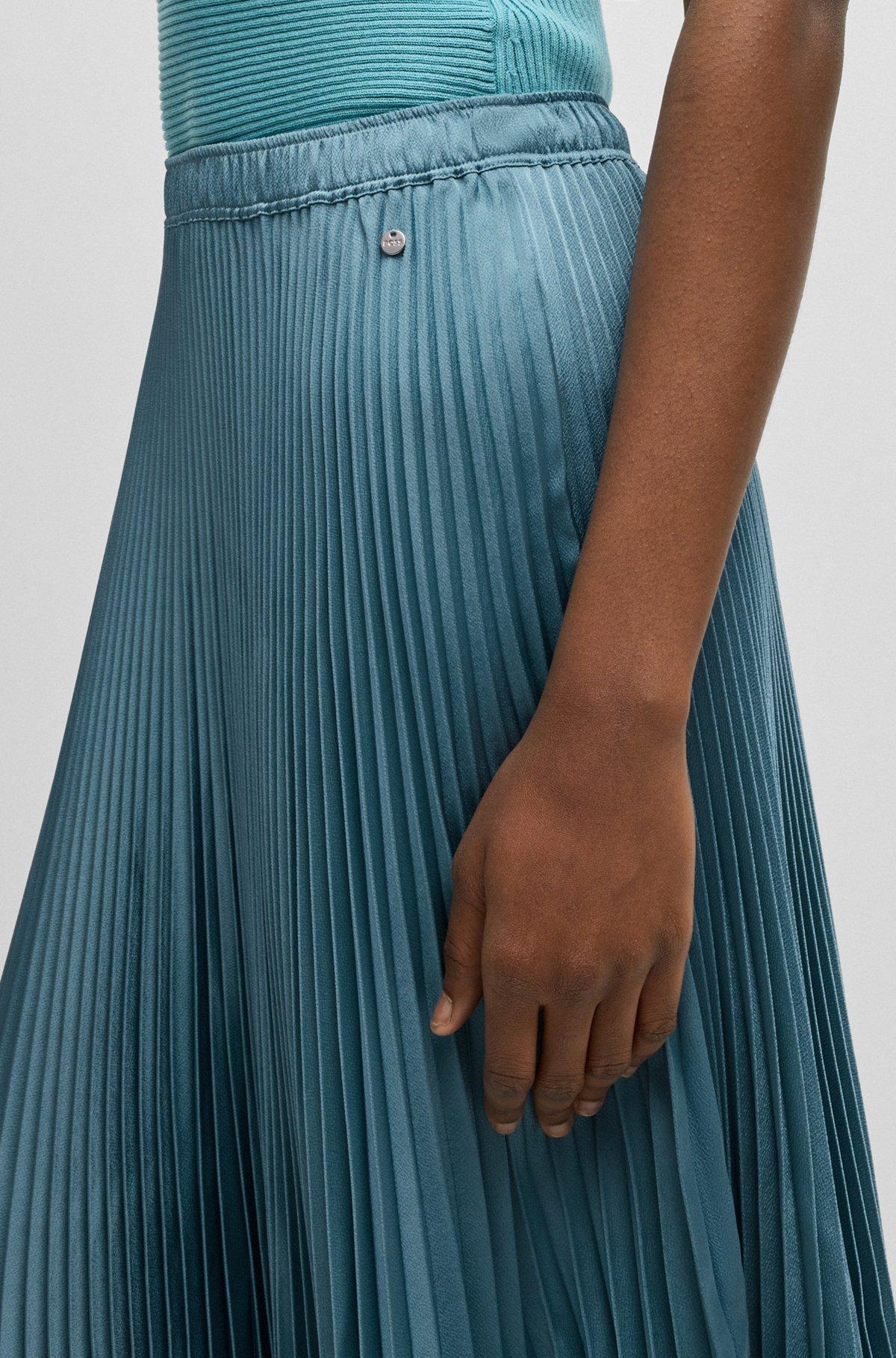 Plissé skirt with micro print Product Image