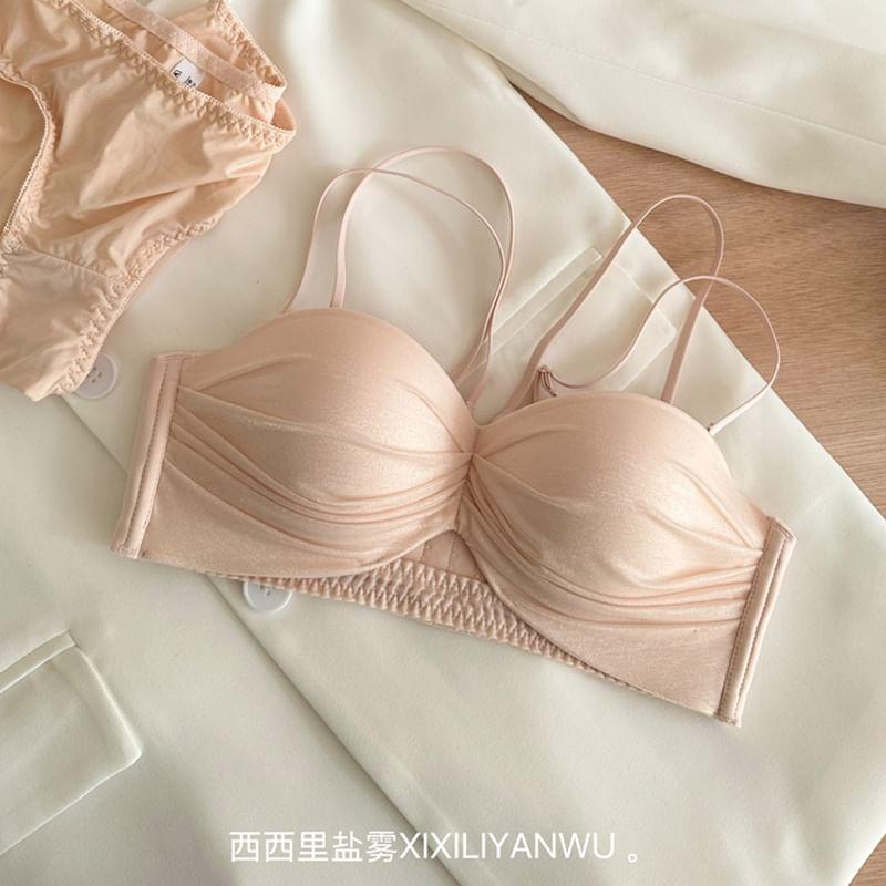 Plain Ruched Cutout Wireless Bra Product Image