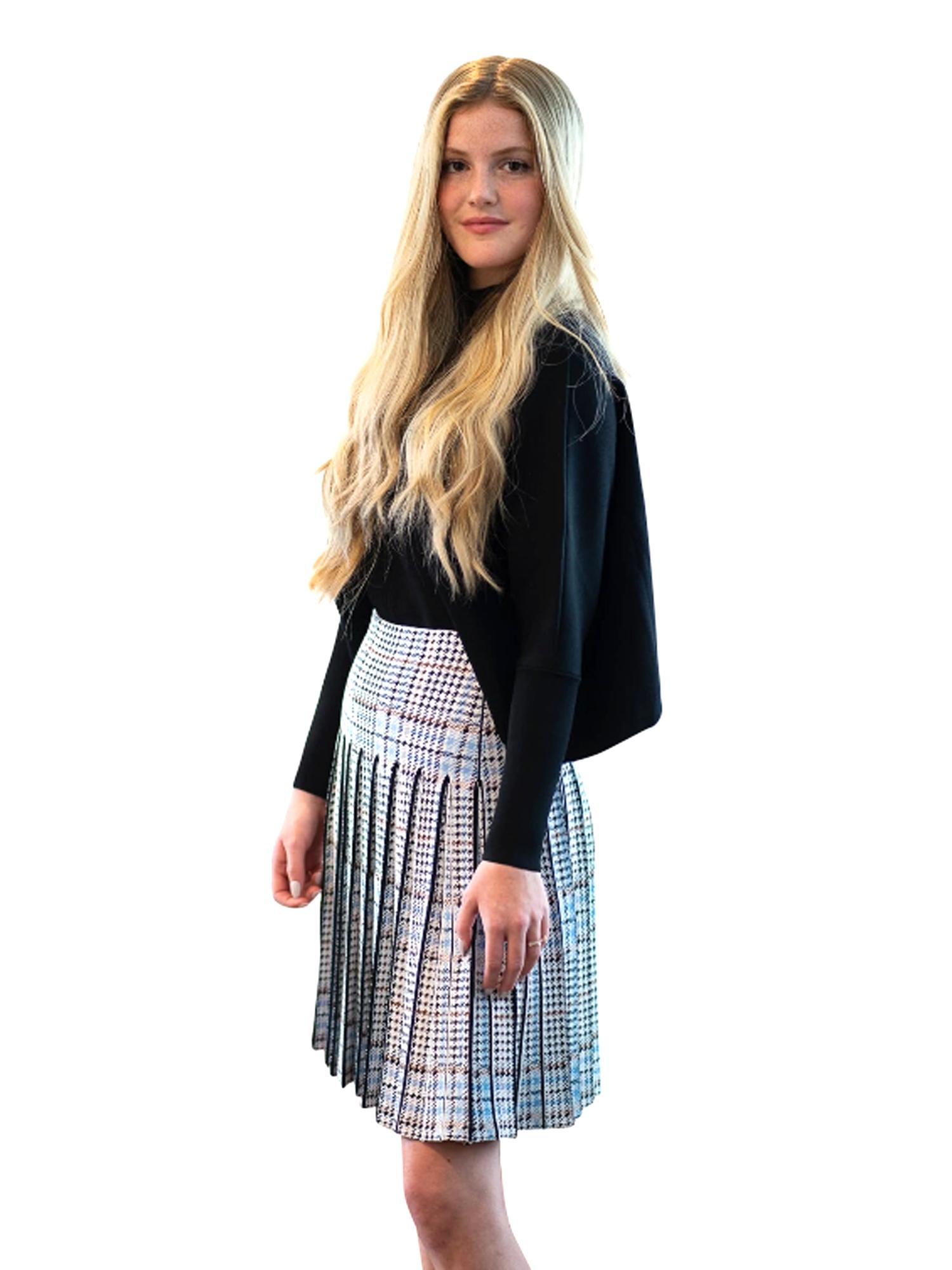 Apparalel Knit Pleat Infinity Skirt (New Colors) Product Image