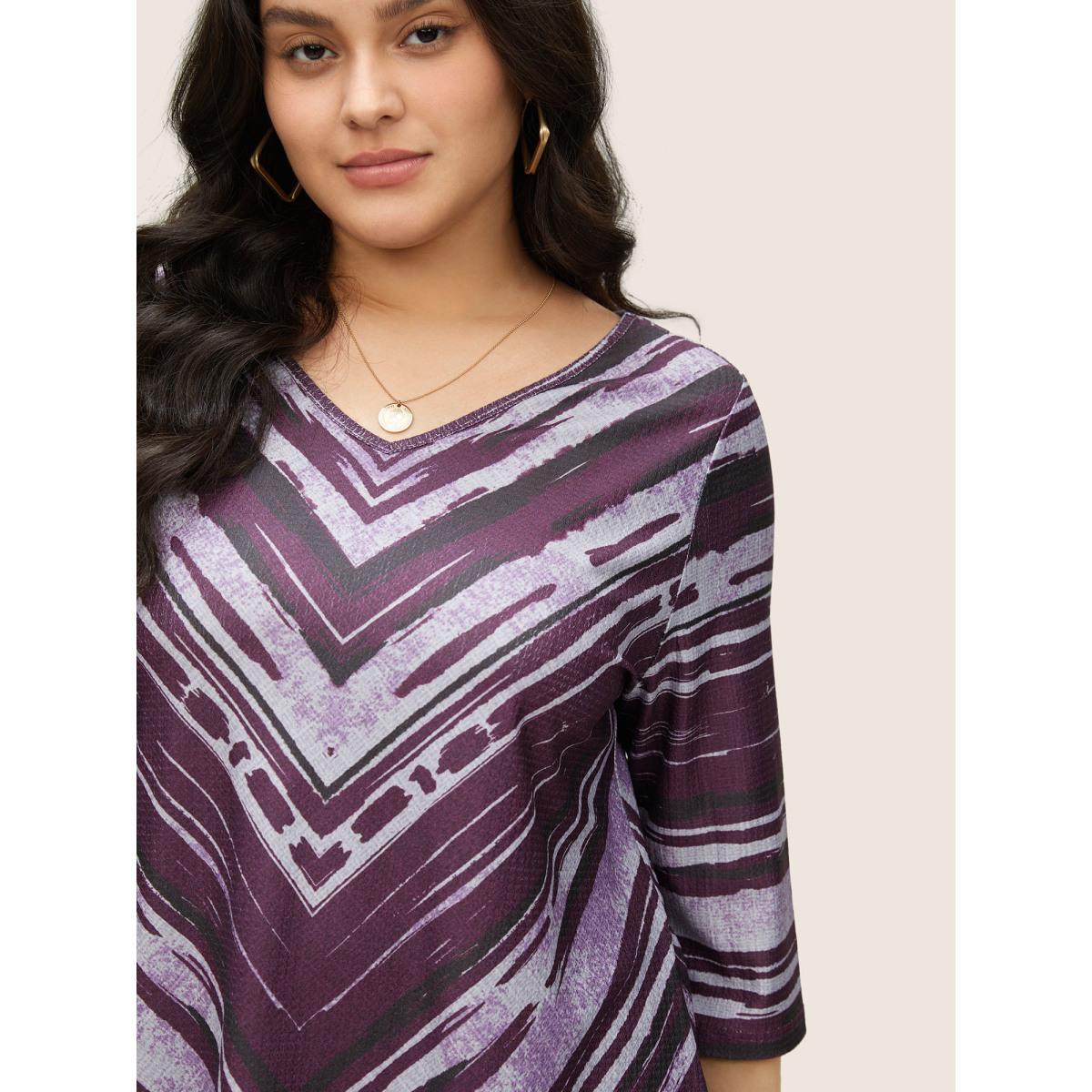 Plus Size Contrast Striped V Neck Asymmetrical Hem T-shirt Heather Women Casual Contrast Striped V-neck Everyday T-shirts BloomChic 12/L Product Image