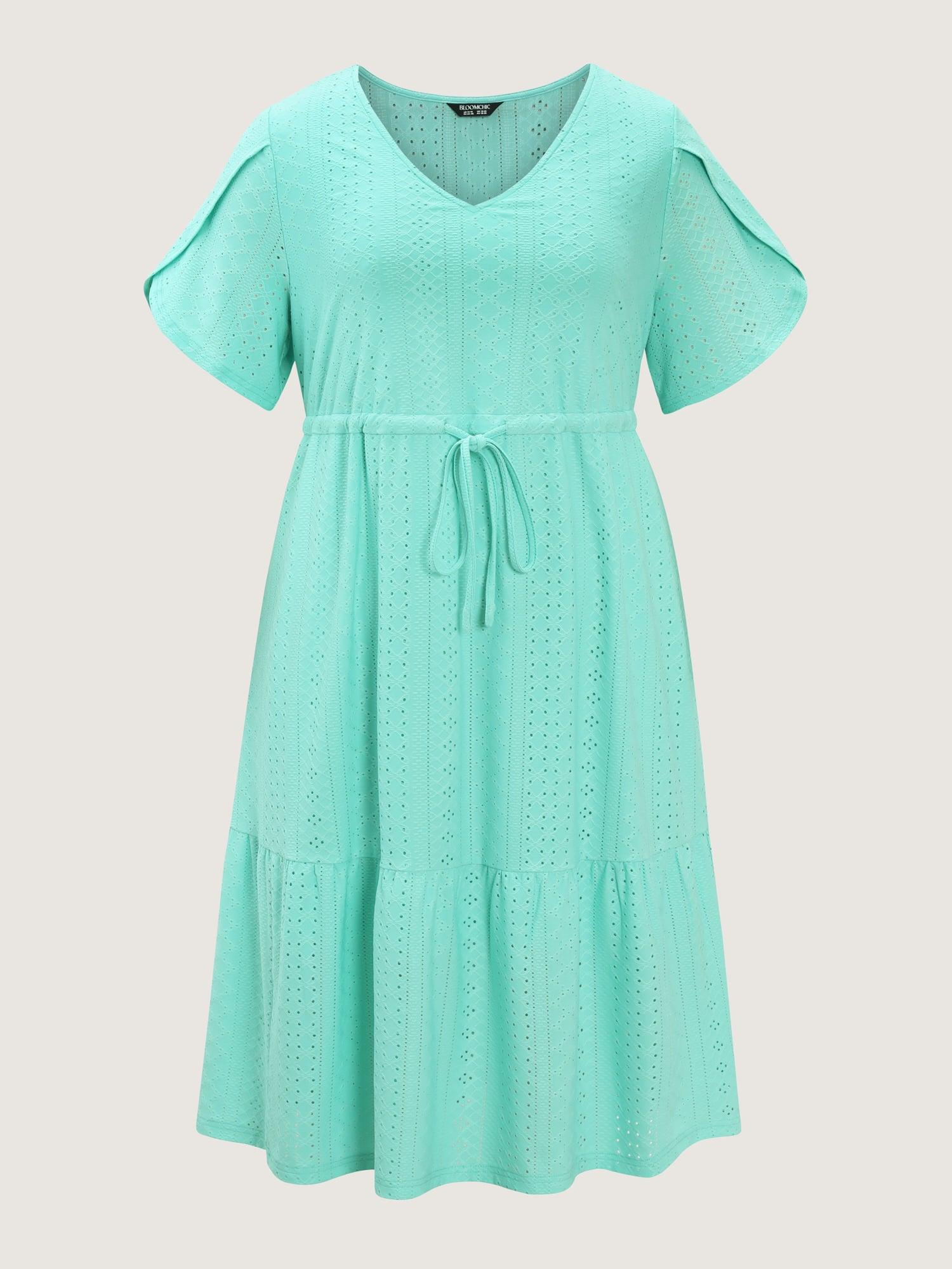Stretchy Eyelet Textured Petal Sleeve Midi Dress Female Product Image